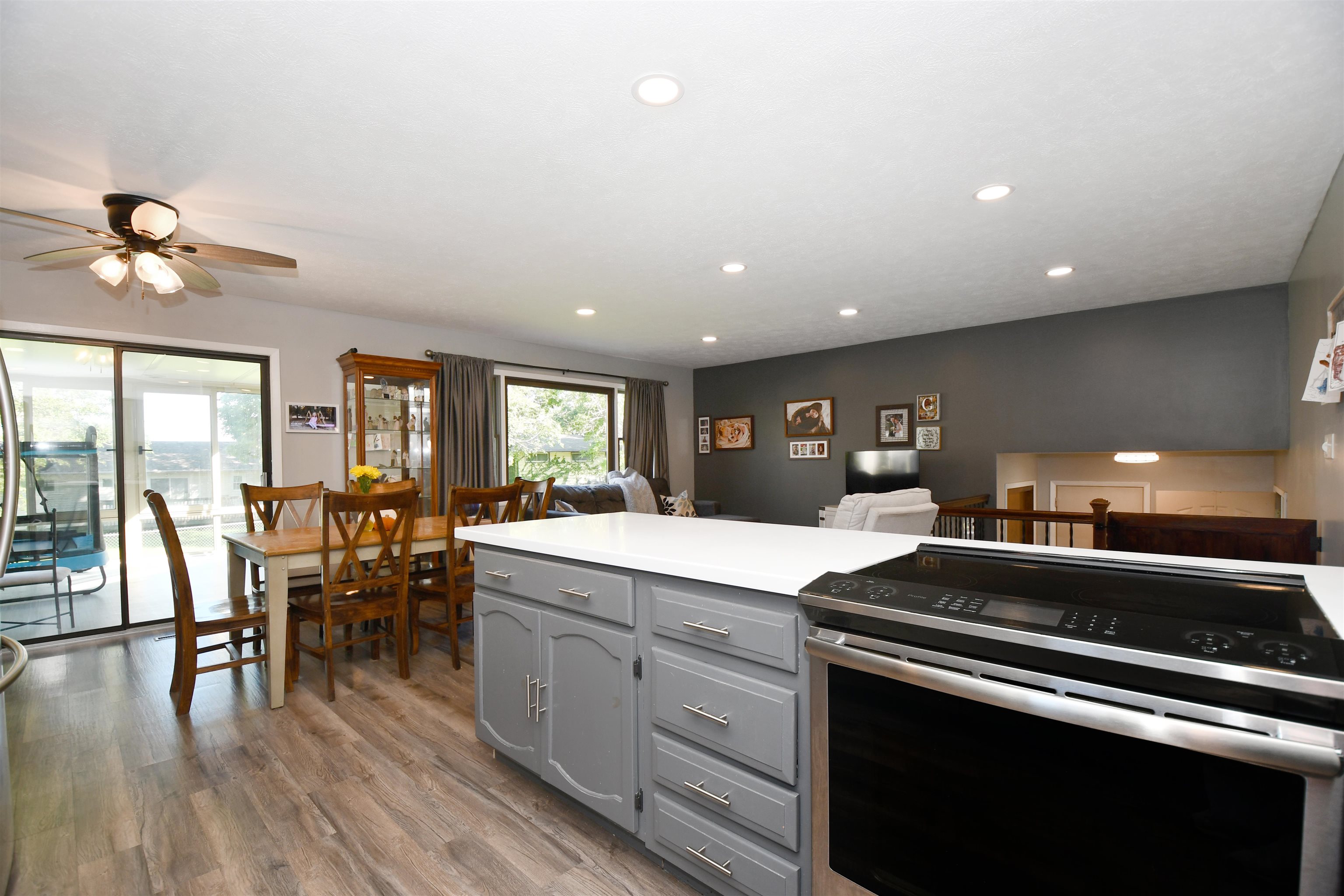 8 Maplewood Place, Kearney, Nebraska 68847, 3 Bedroom Bedrooms, ,2 BathroomBathrooms,Residential,for Sale,8 Maplewood Place,20261449