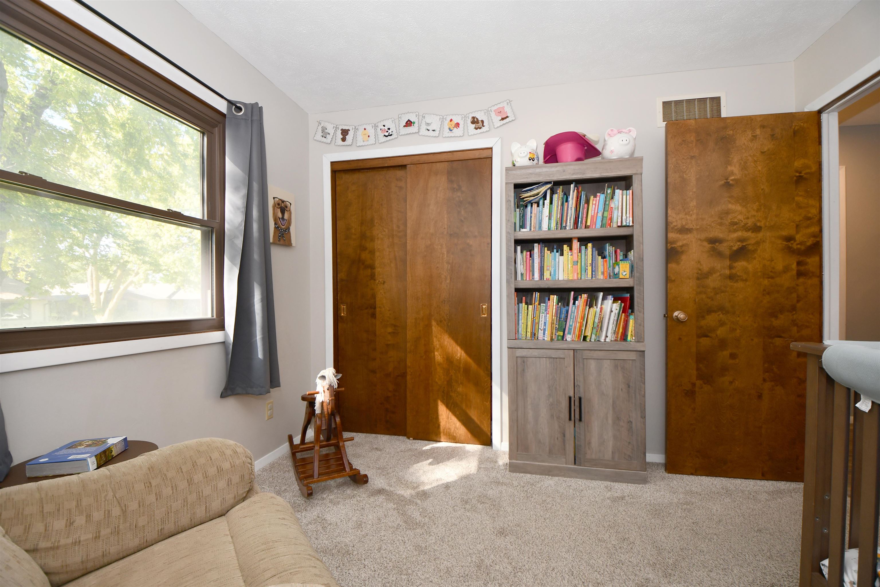 8 Maplewood Place, Kearney, Nebraska 68847, 3 Bedroom Bedrooms, ,2 BathroomBathrooms,Residential,for Sale,8 Maplewood Place,20261449