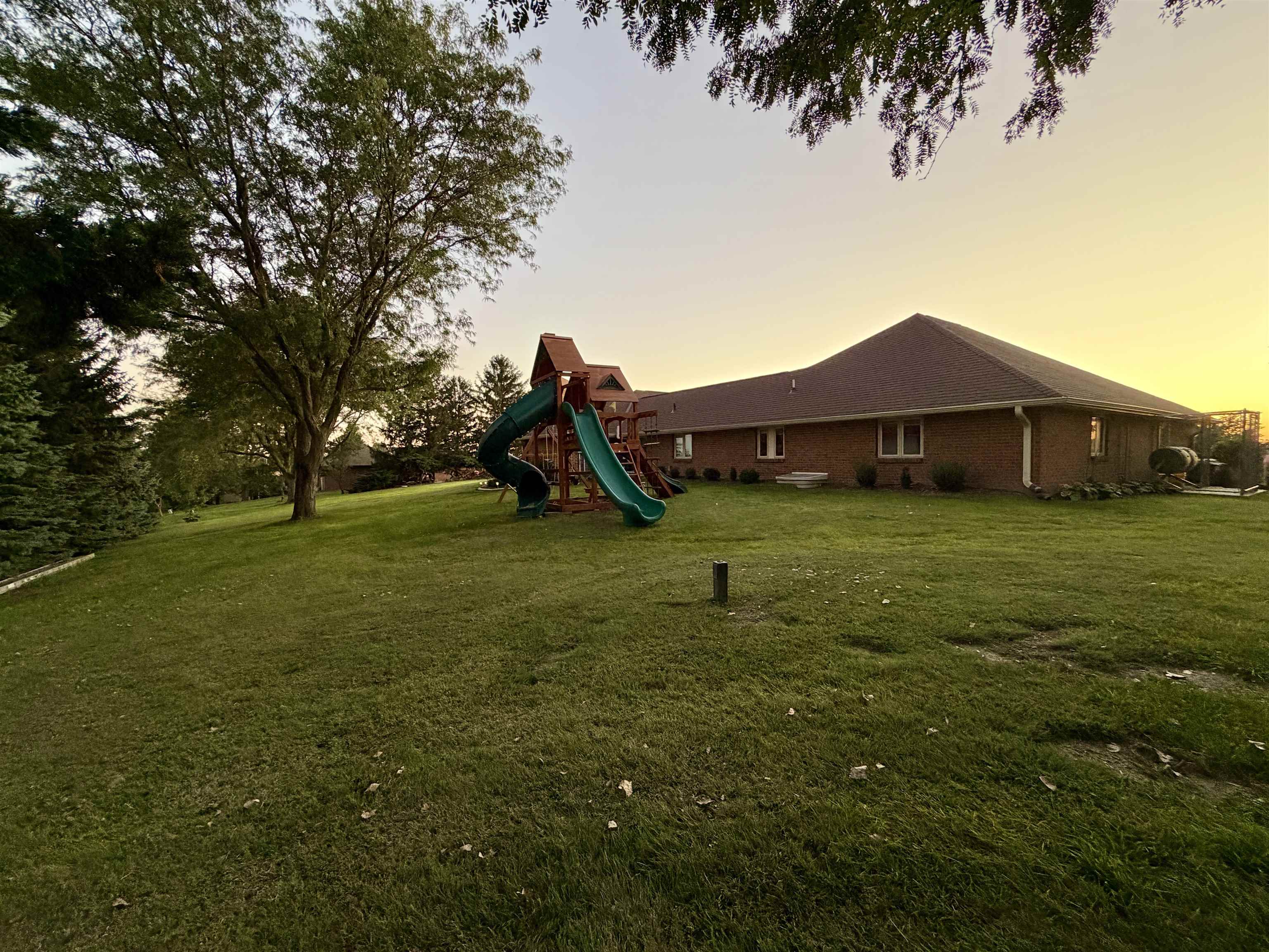 13 Crestview Drive, Kearney, Nebraska 68845, 4 Bedroom Bedrooms, ,4 BathroomBathrooms,Residential,for Sale,13 Crestview Drive,20261452