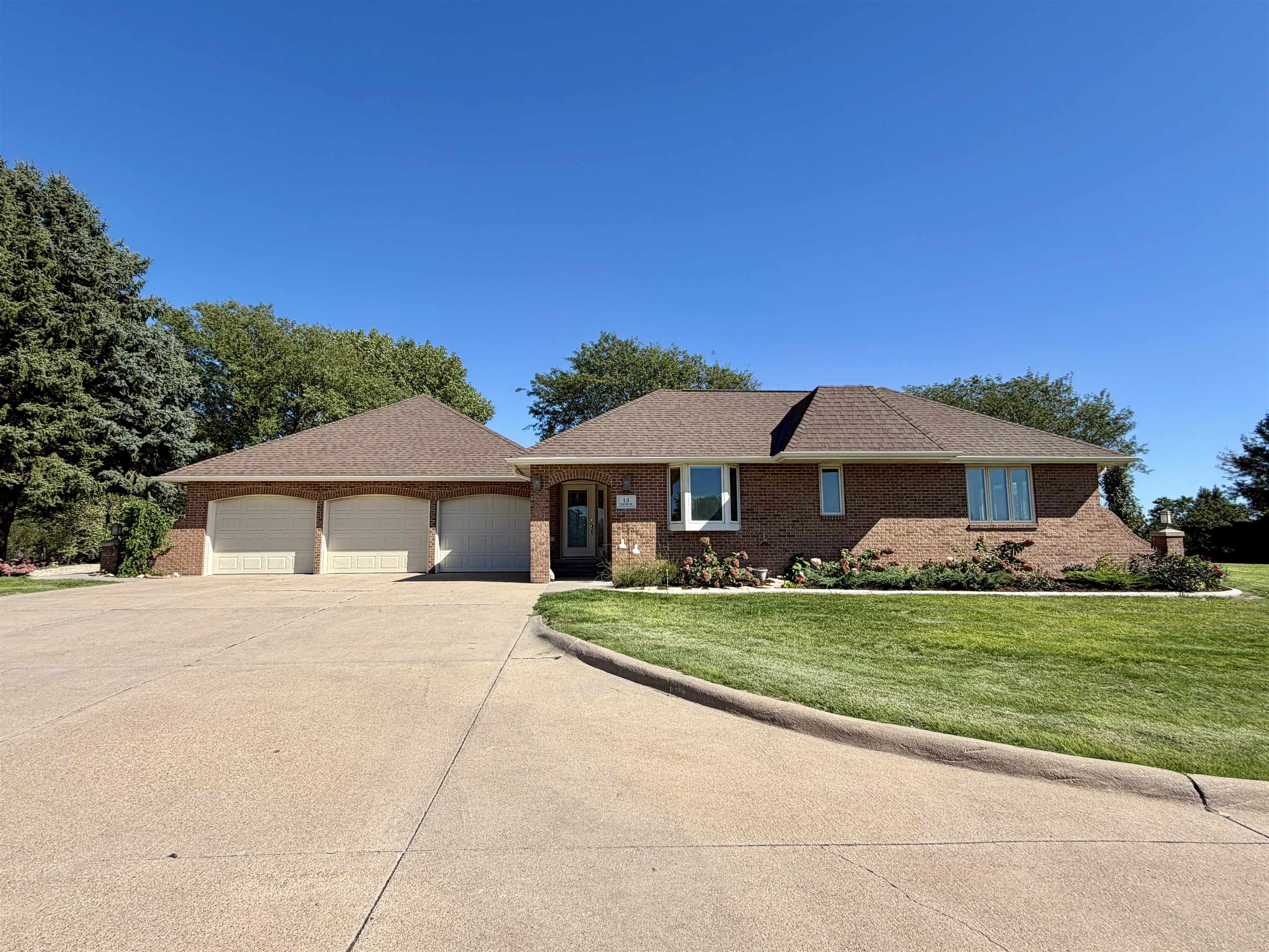 13 Crestview Drive, Kearney, Nebraska 68845, 4 Bedroom Bedrooms, ,4 BathroomBathrooms,Residential,for Sale,13 Crestview Drive,20261452