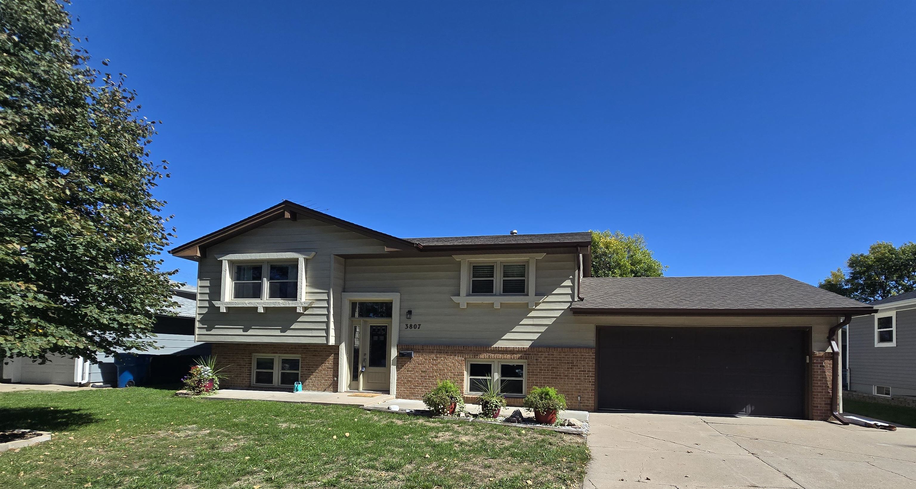 3807 L Avenue, Kearney, Nebraska 68847, 4 Bedroom Bedrooms, ,2 BathroomBathrooms,Residential,for Sale,3807 L Avenue,20261454