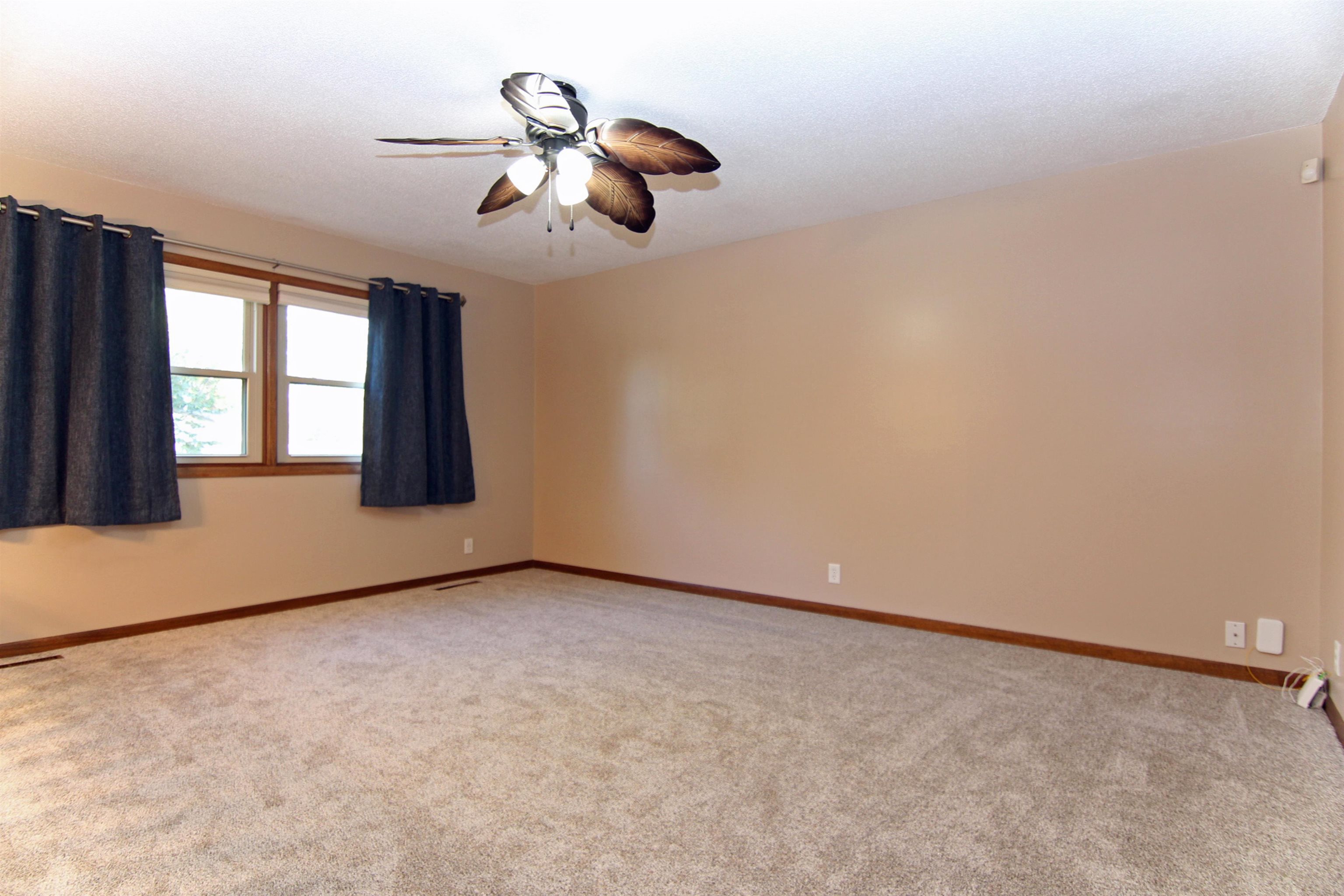 3807 L Avenue, Kearney, Nebraska 68847, 4 Bedroom Bedrooms, ,2 BathroomBathrooms,Residential,for Sale,3807 L Avenue,20261454