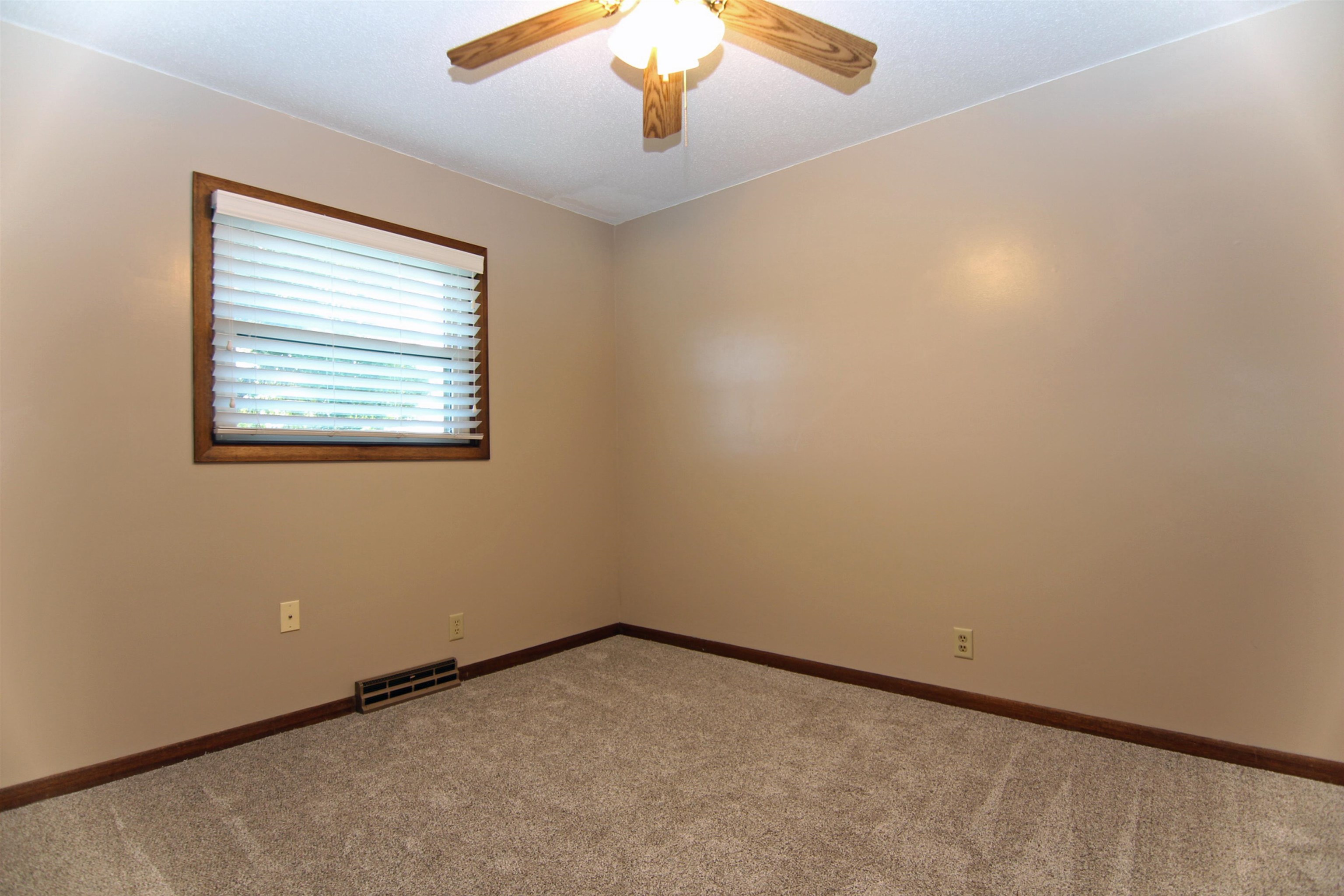 3807 L Avenue, Kearney, Nebraska 68847, 4 Bedroom Bedrooms, ,2 BathroomBathrooms,Residential,for Sale,3807 L Avenue,20261454