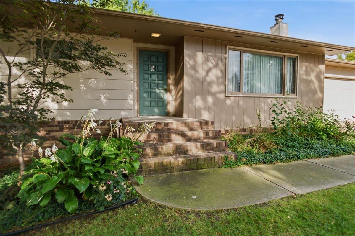 3110 11th Ave, Kearney, Nebraska 68845, 4 Bedroom Bedrooms, ,3 BathroomBathrooms,Residential,for Sale,3110 11th Ave,20261283