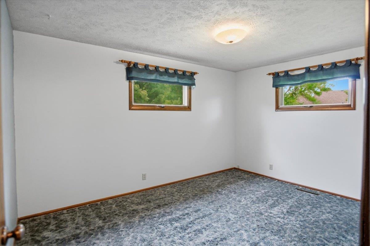 3110 11th Ave, Kearney, Nebraska 68845, 4 Bedroom Bedrooms, ,3 BathroomBathrooms,Residential,for Sale,3110 11th Ave,20261283