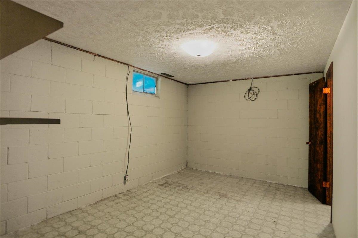 3110 11th Ave, Kearney, Nebraska 68845, 4 Bedroom Bedrooms, ,3 BathroomBathrooms,Residential,for Sale,3110 11th Ave,20261283