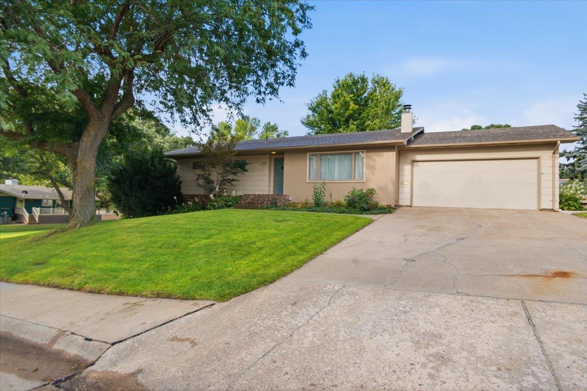 3110 11th Ave, Kearney, Nebraska 68845, 4 Bedroom Bedrooms, ,3 BathroomBathrooms,Residential,for Sale,3110 11th Ave,20261283