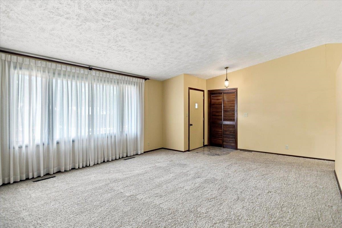 3110 11th Ave, Kearney, Nebraska 68845, 4 Bedroom Bedrooms, ,3 BathroomBathrooms,Residential,for Sale,3110 11th Ave,20261283