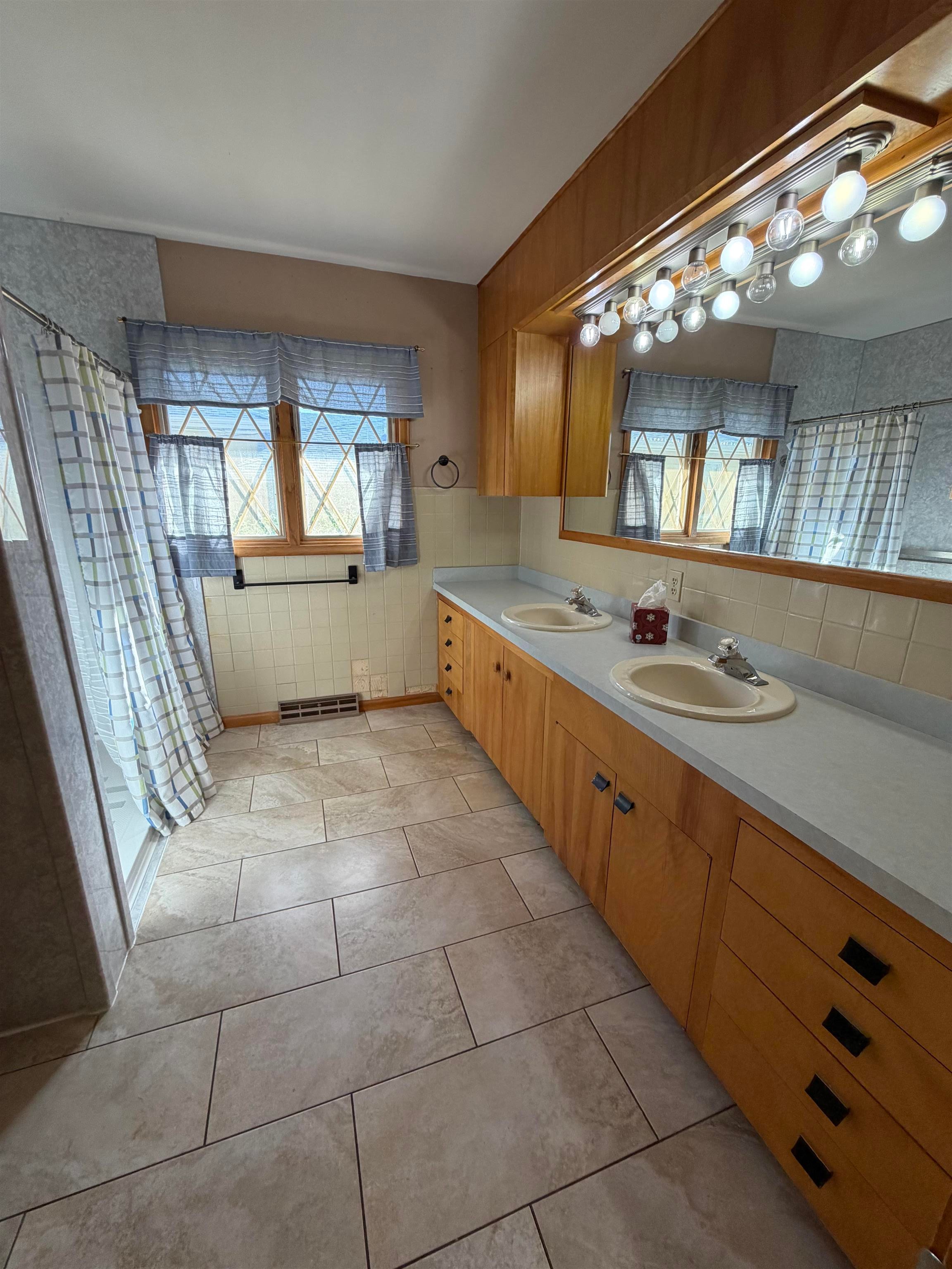 634 E Hawthorne, Minden, Nebraska 68959, 2 Bedroom Bedrooms, ,1 BathroomBathrooms,Residential,for Sale,634 E Hawthorne,20261462