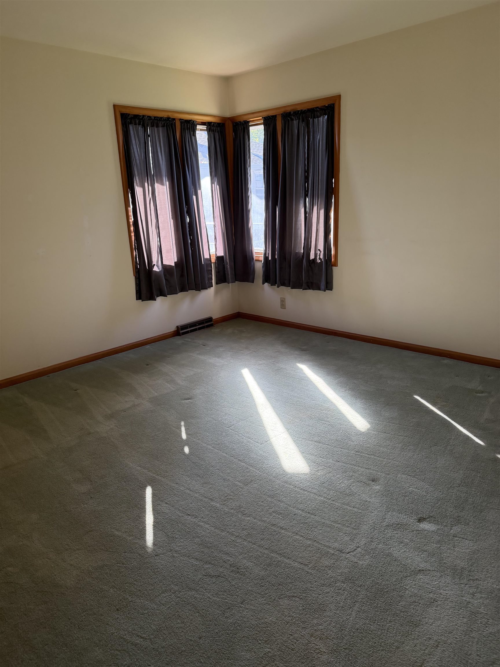 634 E Hawthorne, Minden, Nebraska 68959, 2 Bedroom Bedrooms, ,1 BathroomBathrooms,Residential,for Sale,634 E Hawthorne,20261462