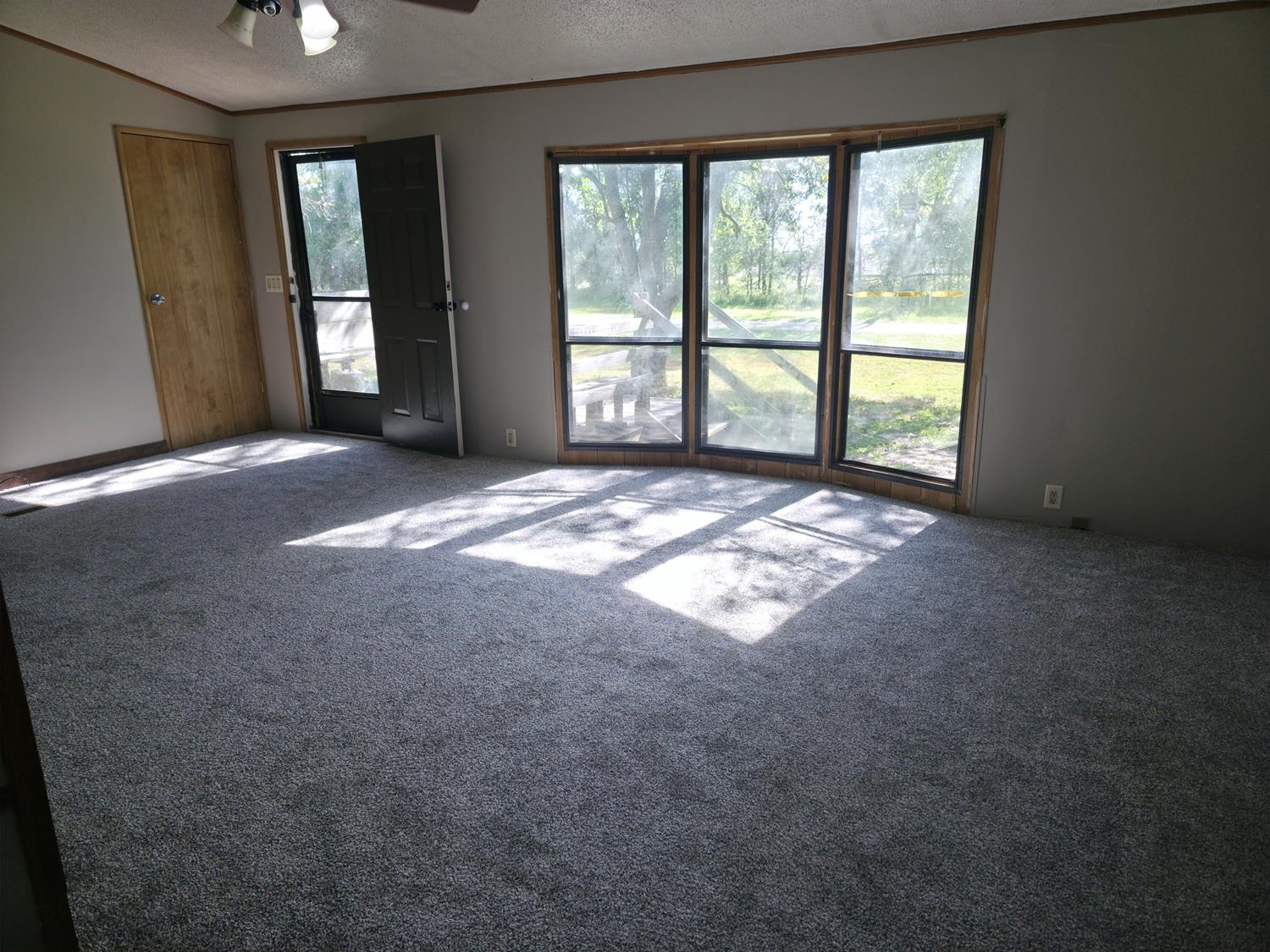 19290 Buckeye Road, Gibbon, Nebraska 68840, 3 Bedroom Bedrooms, ,2 BathroomBathrooms,Residential,for Sale,19290 Buckeye Road,20261471