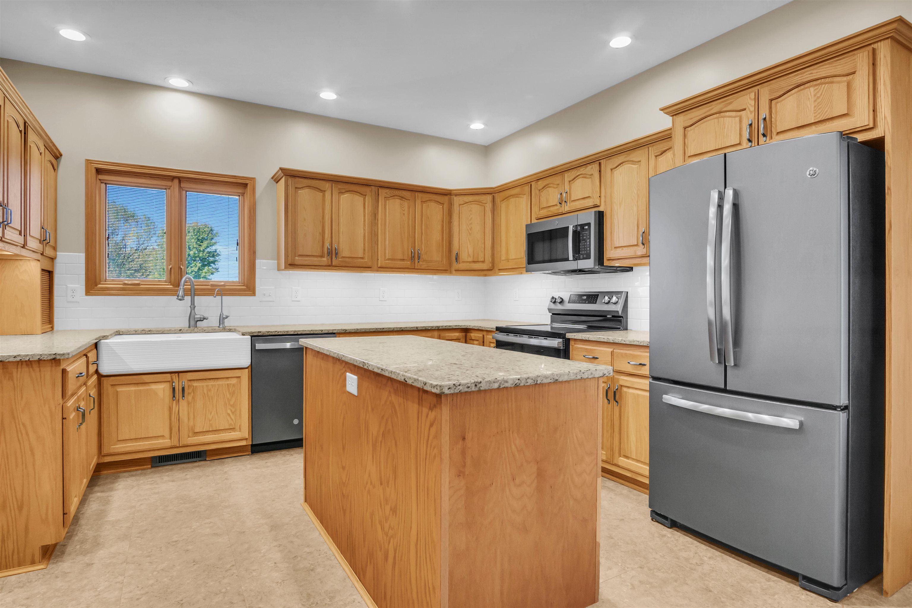 1640 E 67th St., Kearney, Nebraska 68847, 4 Bedroom Bedrooms, ,4 BathroomBathrooms,Residential,for Sale,1640 E 67th St.,20261475