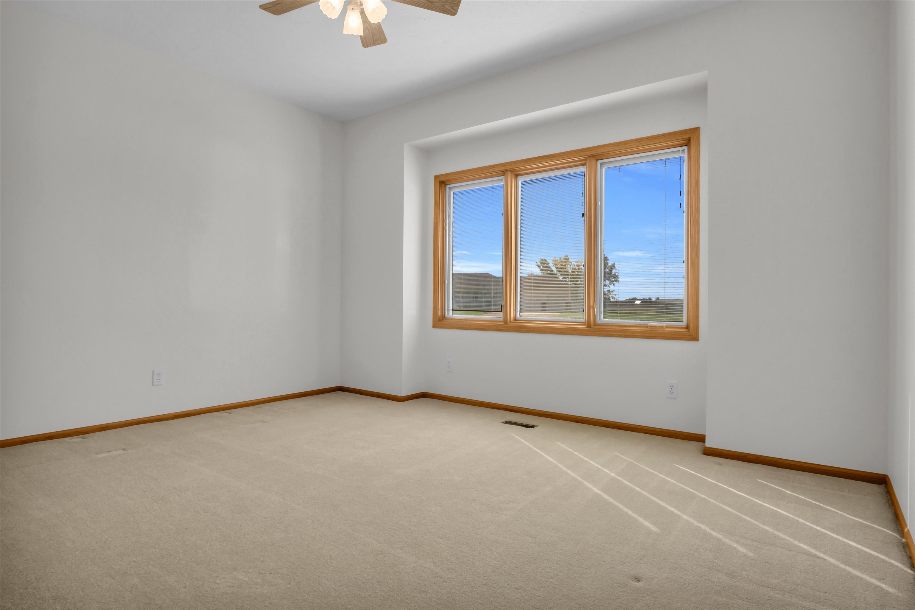 1640 E 67th St., Kearney, Nebraska 68847, 4 Bedroom Bedrooms, ,4 BathroomBathrooms,Residential,for Sale,1640 E 67th St.,20261475