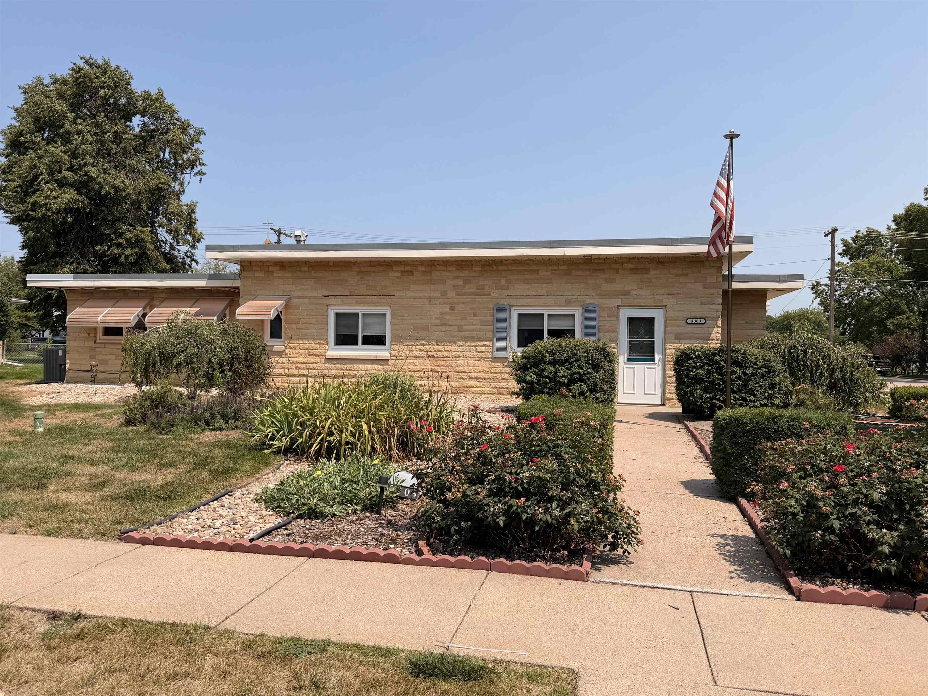 3303 F Avenue, Kearney, Nebraska 68847, 2 Bedroom Bedrooms, ,3 BathroomBathrooms,Residential,for Sale,3303 F Avenue,20261145