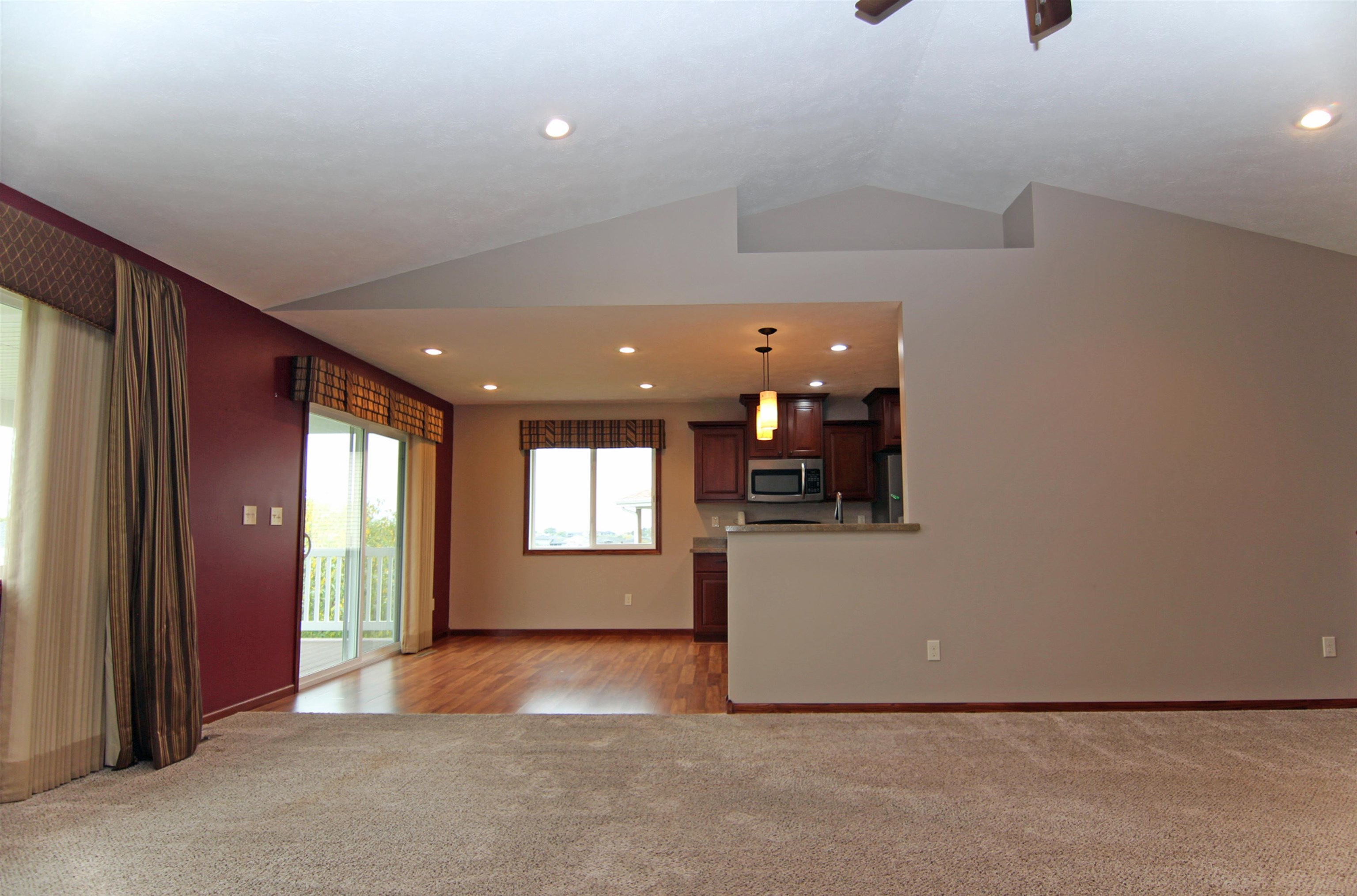 4702 10th Avenue Place, Kearney, Nebraska 68845, 5 Bedroom Bedrooms, ,3 BathroomBathrooms,Residential,for Sale,4702 10th Avenue Place,20261486