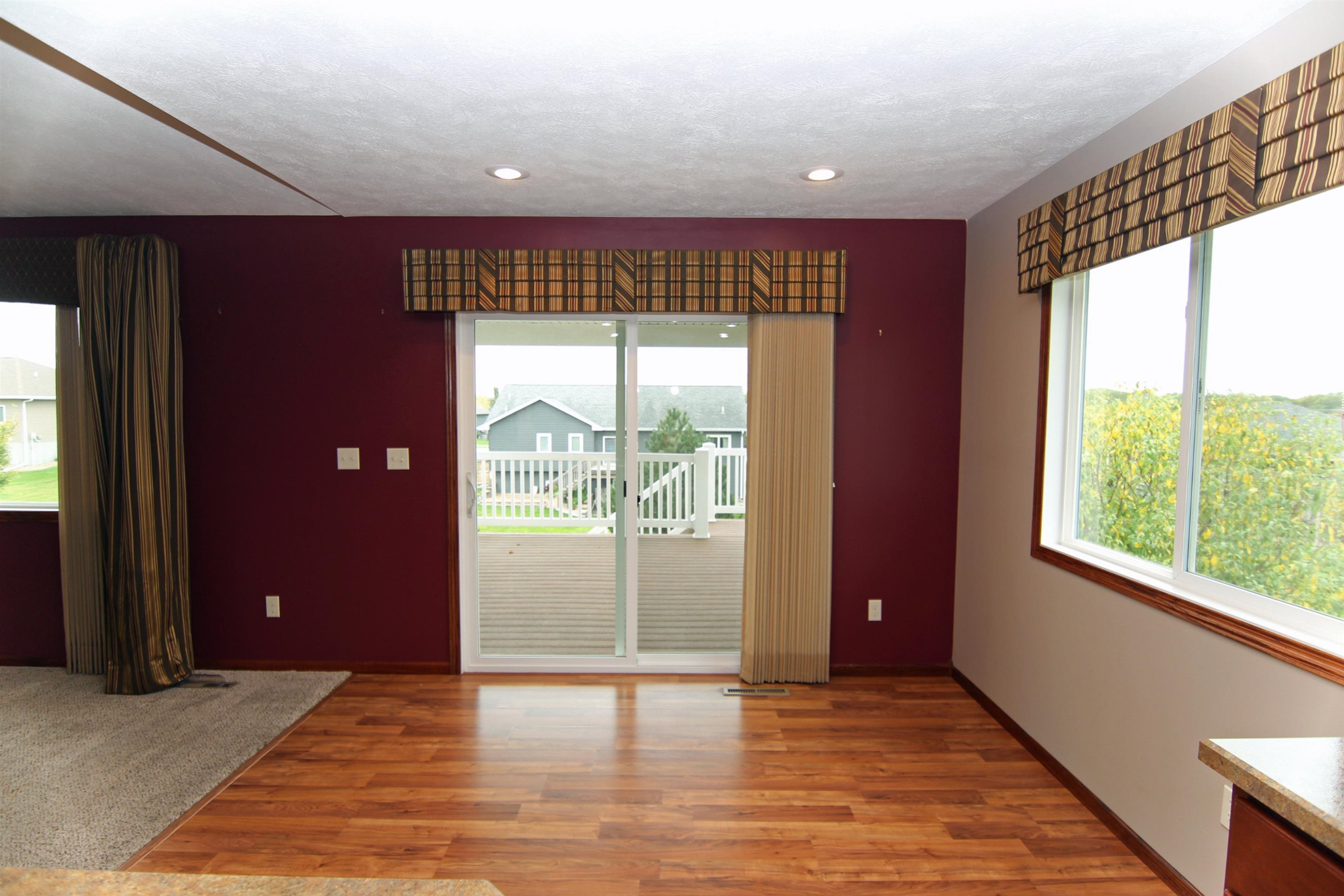 4702 10th Avenue Place, Kearney, Nebraska 68845, 5 Bedroom Bedrooms, ,3 BathroomBathrooms,Residential,for Sale,4702 10th Avenue Place,20261486