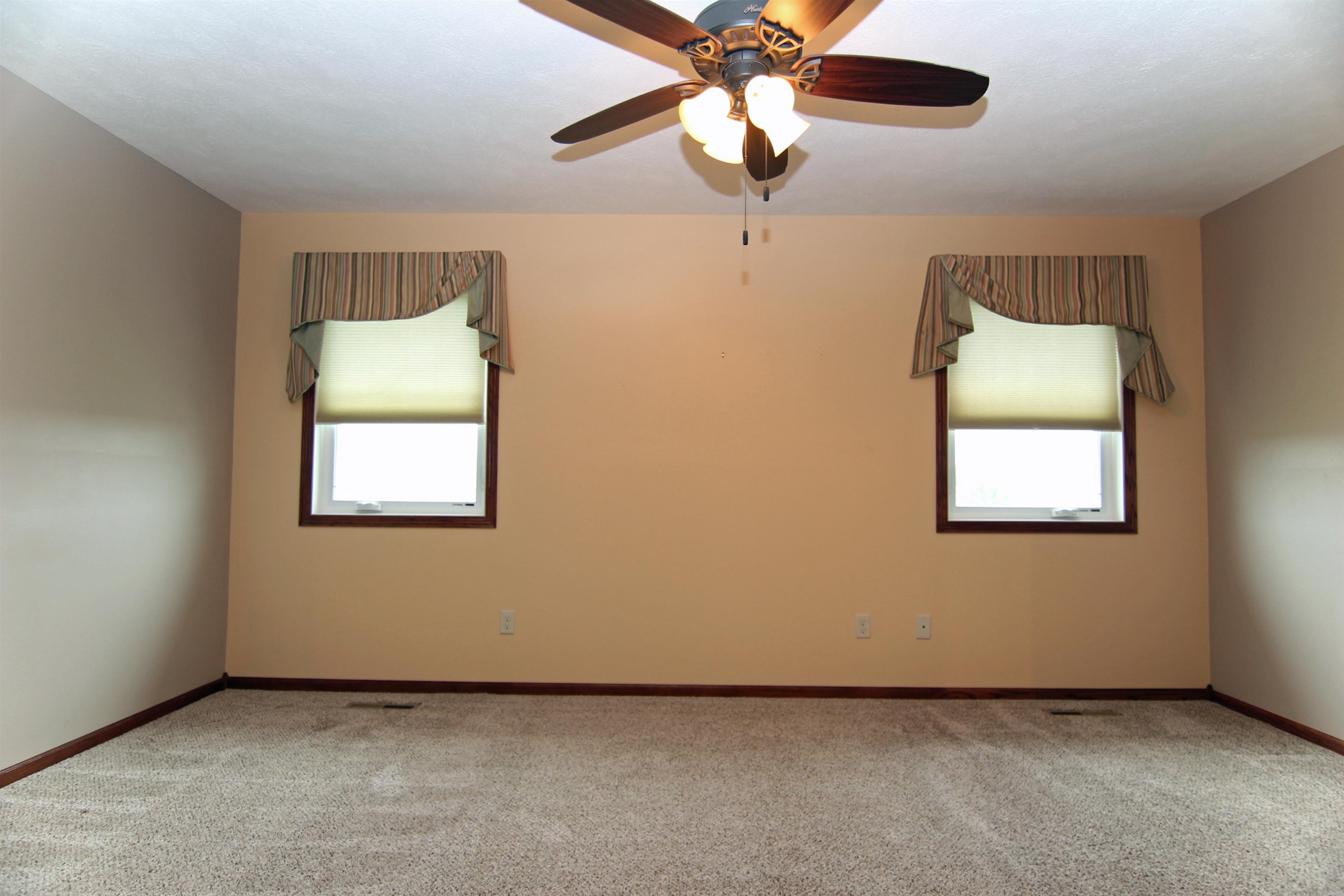 4702 10th Avenue Place, Kearney, Nebraska 68845, 5 Bedroom Bedrooms, ,3 BathroomBathrooms,Residential,for Sale,4702 10th Avenue Place,20261486