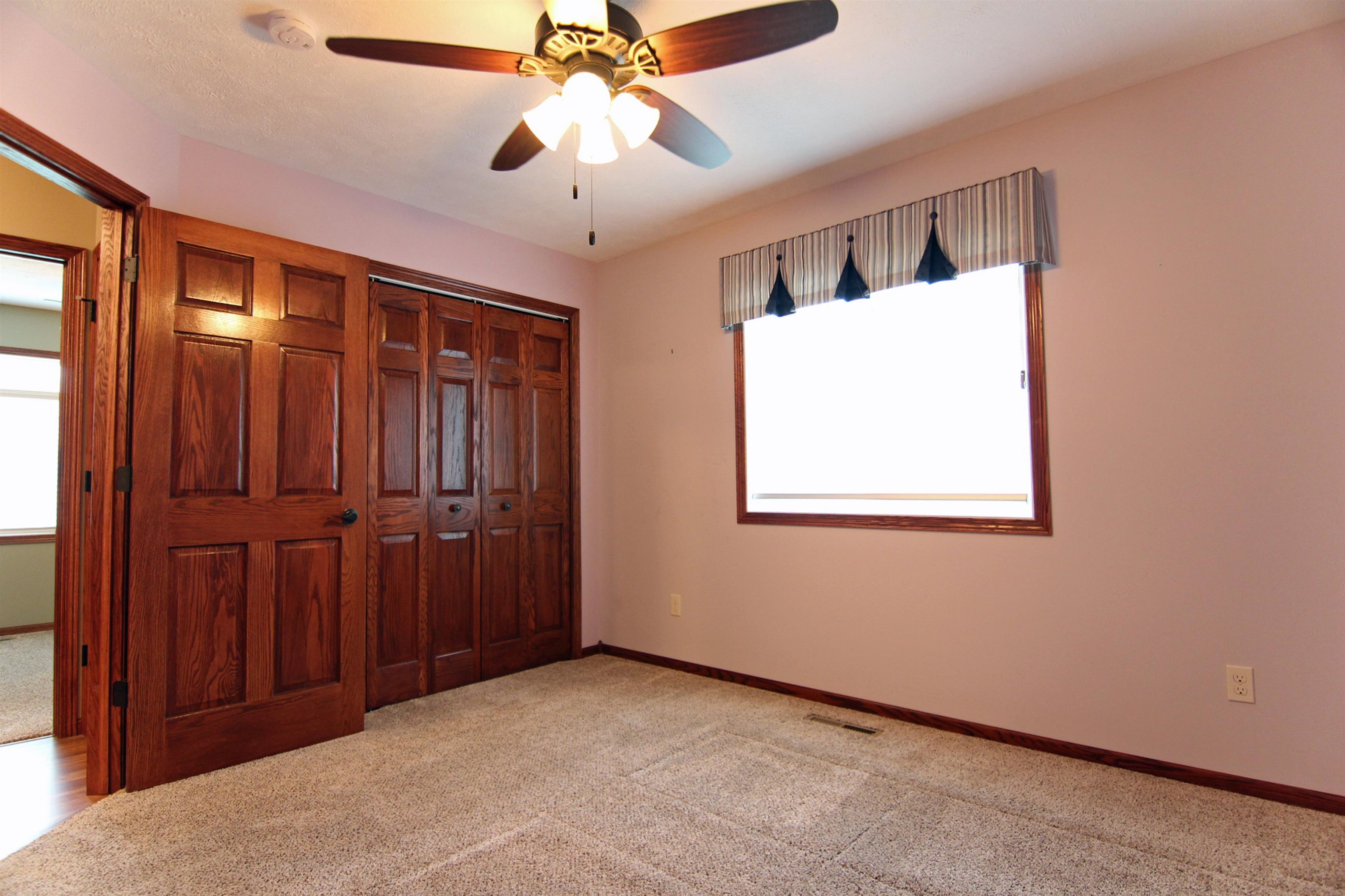 4702 10th Avenue Place, Kearney, Nebraska 68845, 5 Bedroom Bedrooms, ,3 BathroomBathrooms,Residential,for Sale,4702 10th Avenue Place,20261486