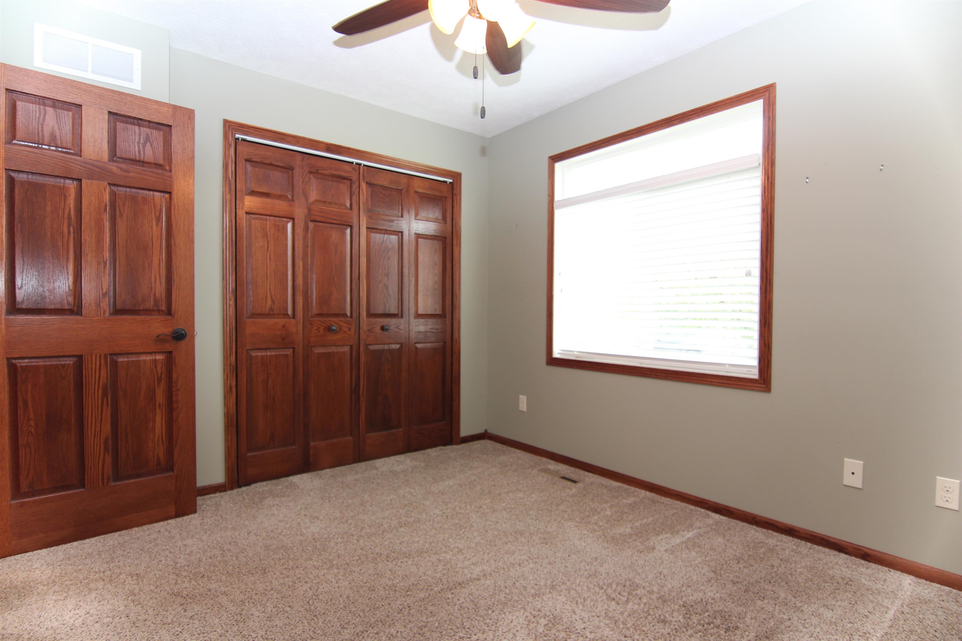 4702 10th Avenue Place, Kearney, Nebraska 68845, 5 Bedroom Bedrooms, ,3 BathroomBathrooms,Residential,for Sale,4702 10th Avenue Place,20261486