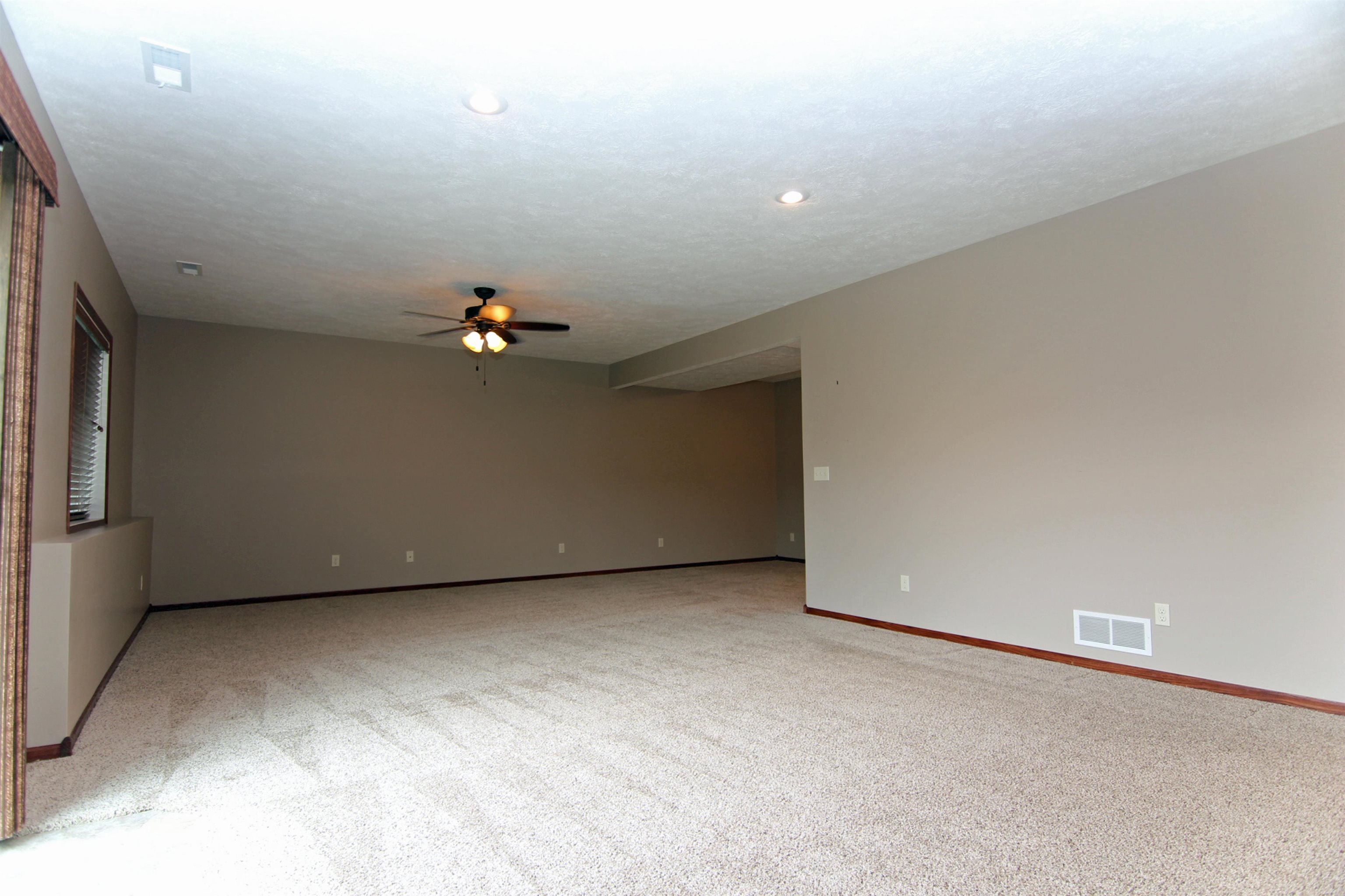 4702 10th Avenue Place, Kearney, Nebraska 68845, 5 Bedroom Bedrooms, ,3 BathroomBathrooms,Residential,for Sale,4702 10th Avenue Place,20261486