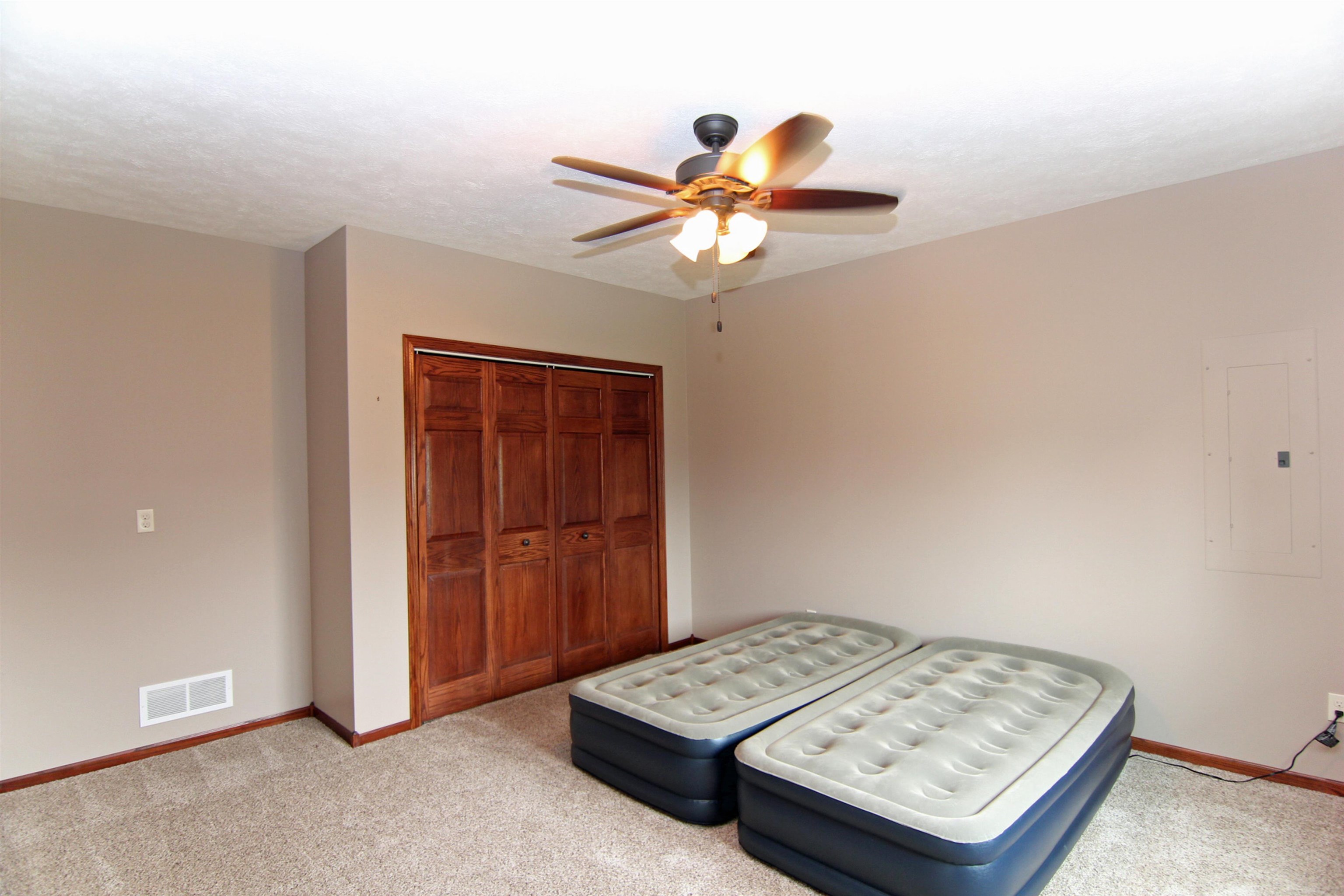 4702 10th Avenue Place, Kearney, Nebraska 68845, 5 Bedroom Bedrooms, ,3 BathroomBathrooms,Residential,for Sale,4702 10th Avenue Place,20261486