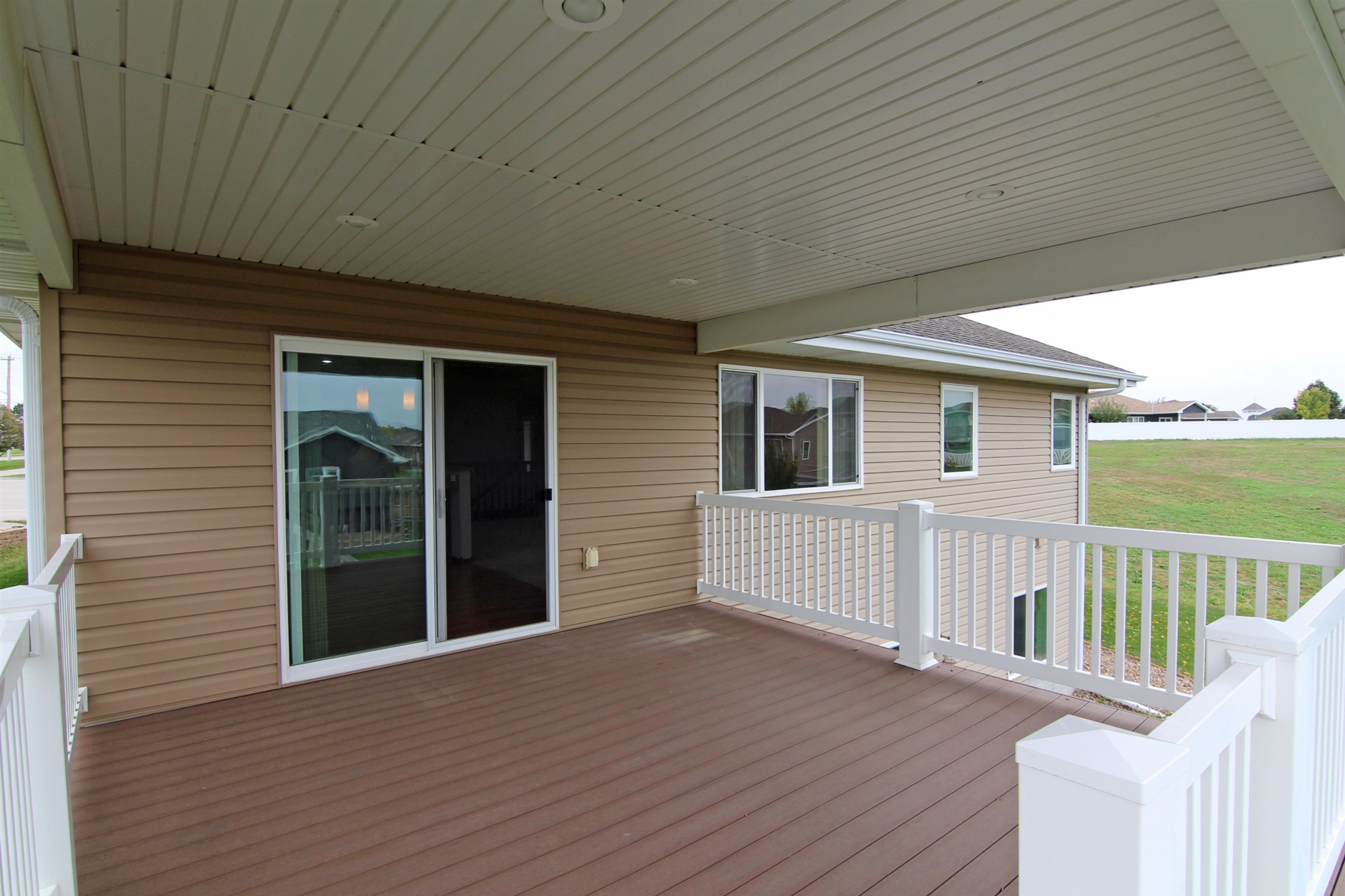 4702 10th Avenue Place, Kearney, Nebraska 68845, 5 Bedroom Bedrooms, ,3 BathroomBathrooms,Residential,for Sale,4702 10th Avenue Place,20261486