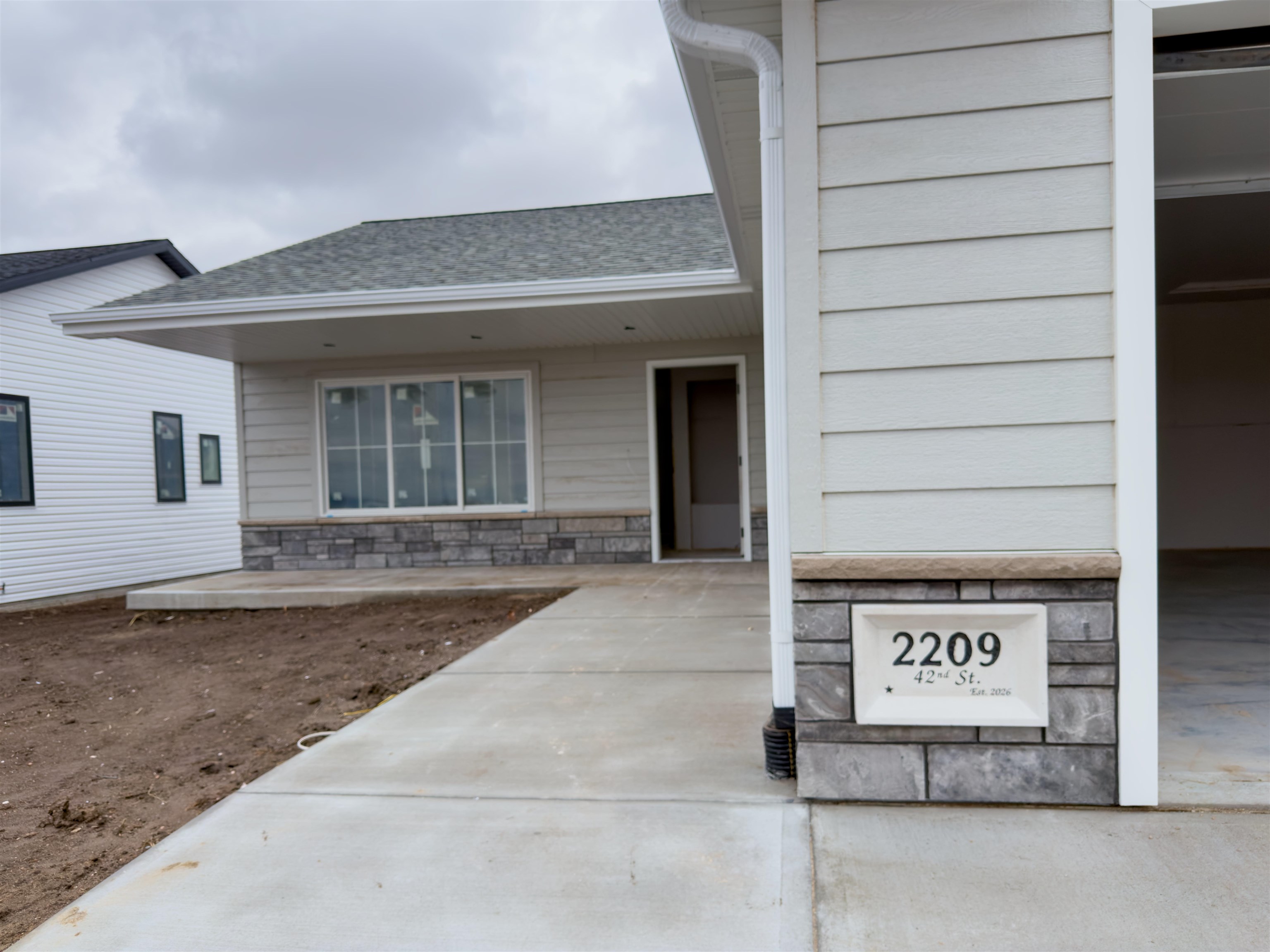 2209 E 42nd Street, Kearney, Nebraska 68847, 4 Bedroom Bedrooms, ,3 BathroomBathrooms,Residential,for Sale,2209 E 42nd Street,20261496
