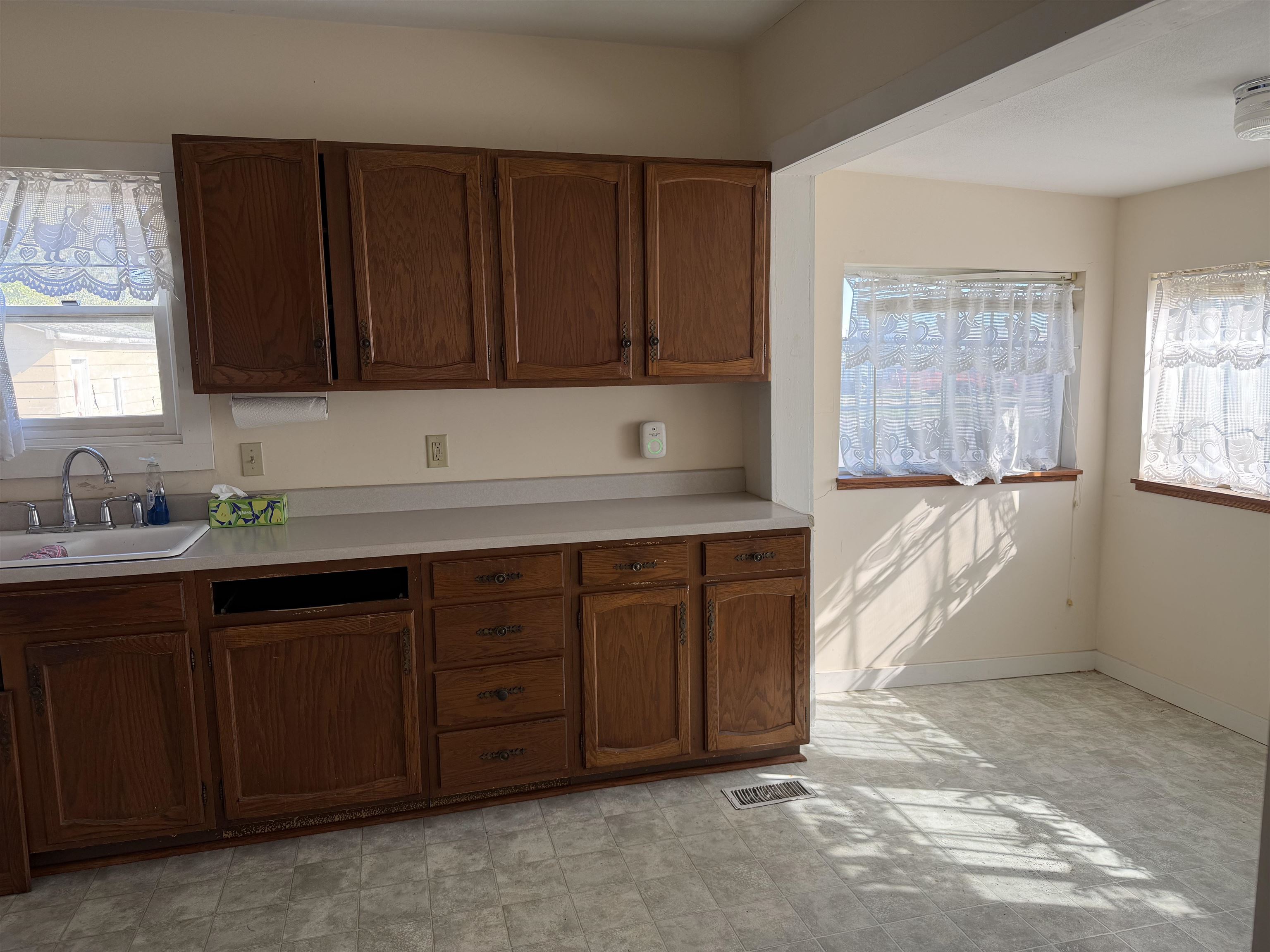 1919 5th Ave, Kearney, Nebraska 68845, 2 Bedroom Bedrooms, ,1 BathroomBathrooms,Residential,for Sale,1919 5th Ave,20261504