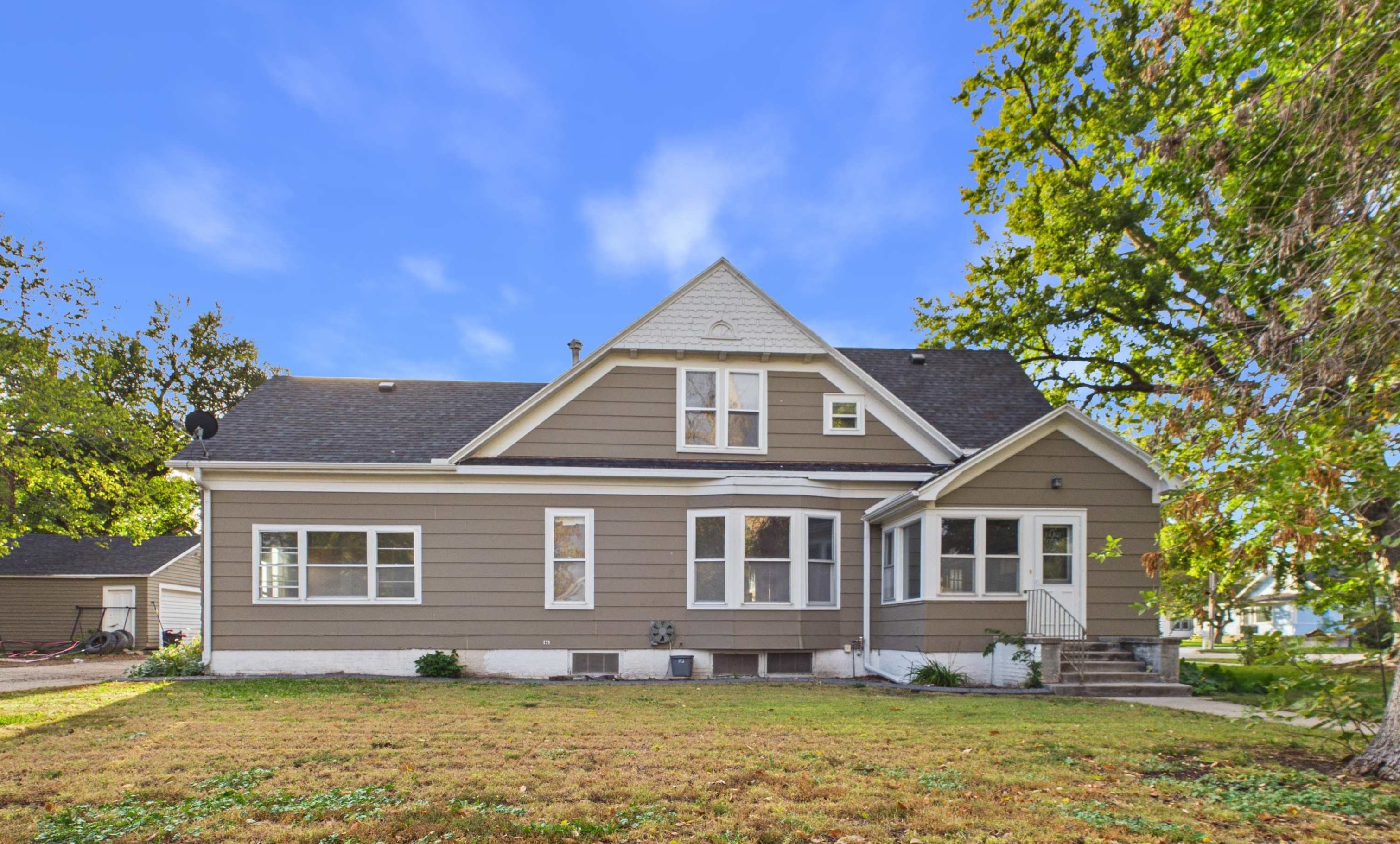 309 W 4th Street, Minden, Nebraska 68959, 5 Bedroom Bedrooms, ,3 BathroomBathrooms,Residential,for Sale,309 W 4th Street,20261505