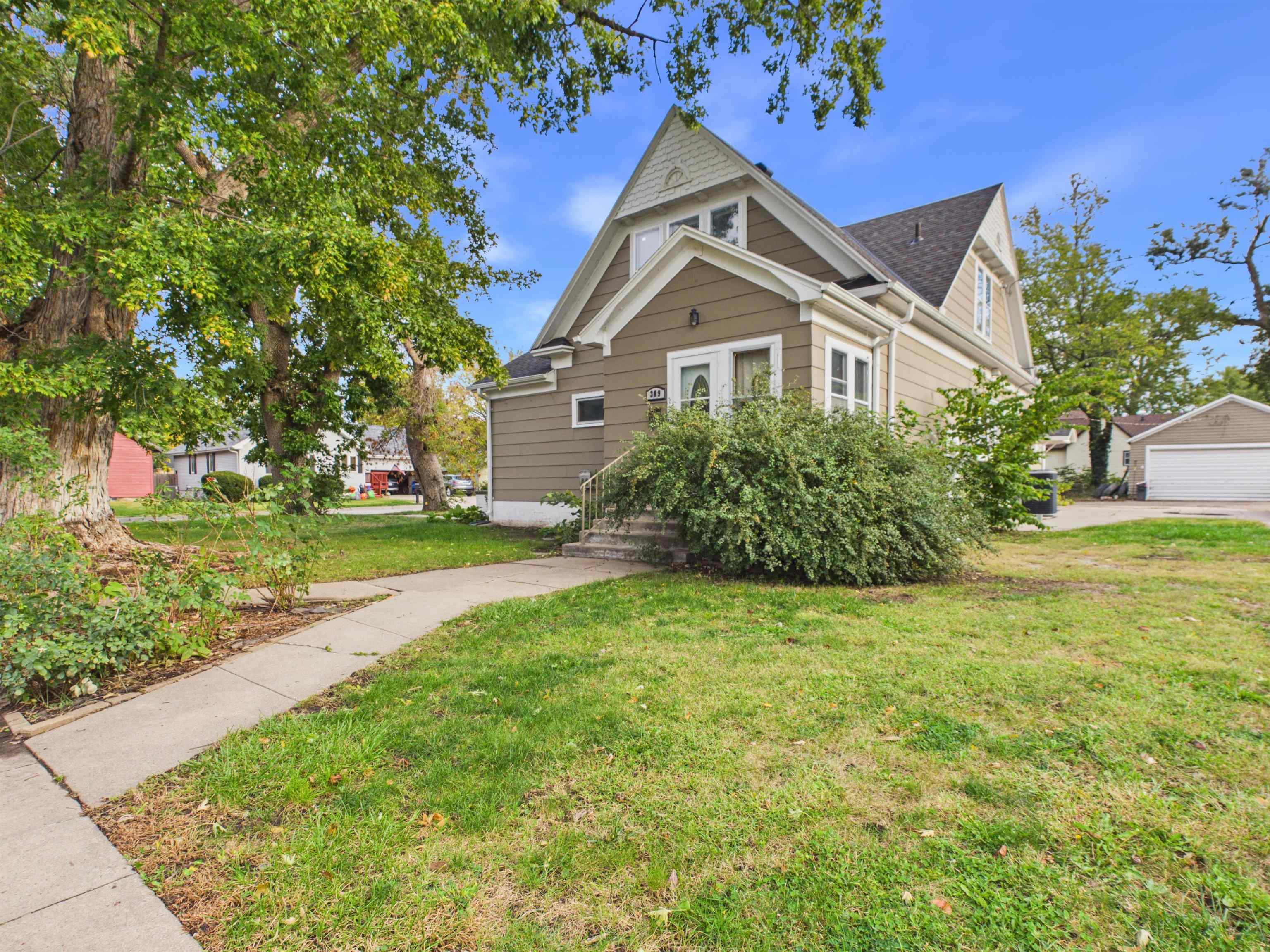 309 W 4th Street, Minden, Nebraska 68959, 5 Bedroom Bedrooms, ,3 BathroomBathrooms,Residential,for Sale,309 W 4th Street,20261505