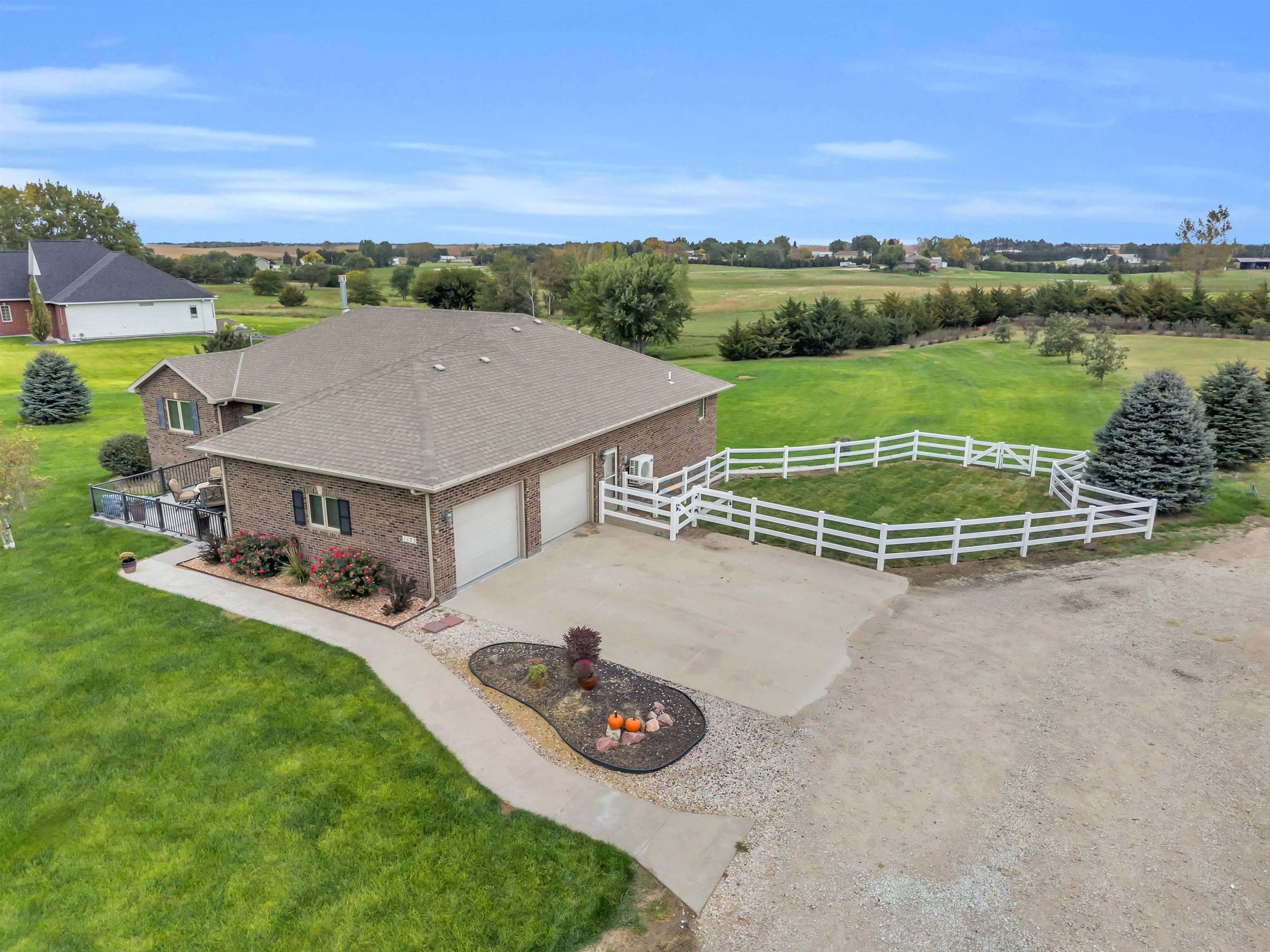 1175 W 105th Street, Kearney, Nebraska 68845, 5 Bedroom Bedrooms, ,3 BathroomBathrooms,Residential,for Sale,1175 W 105th Street,20261507