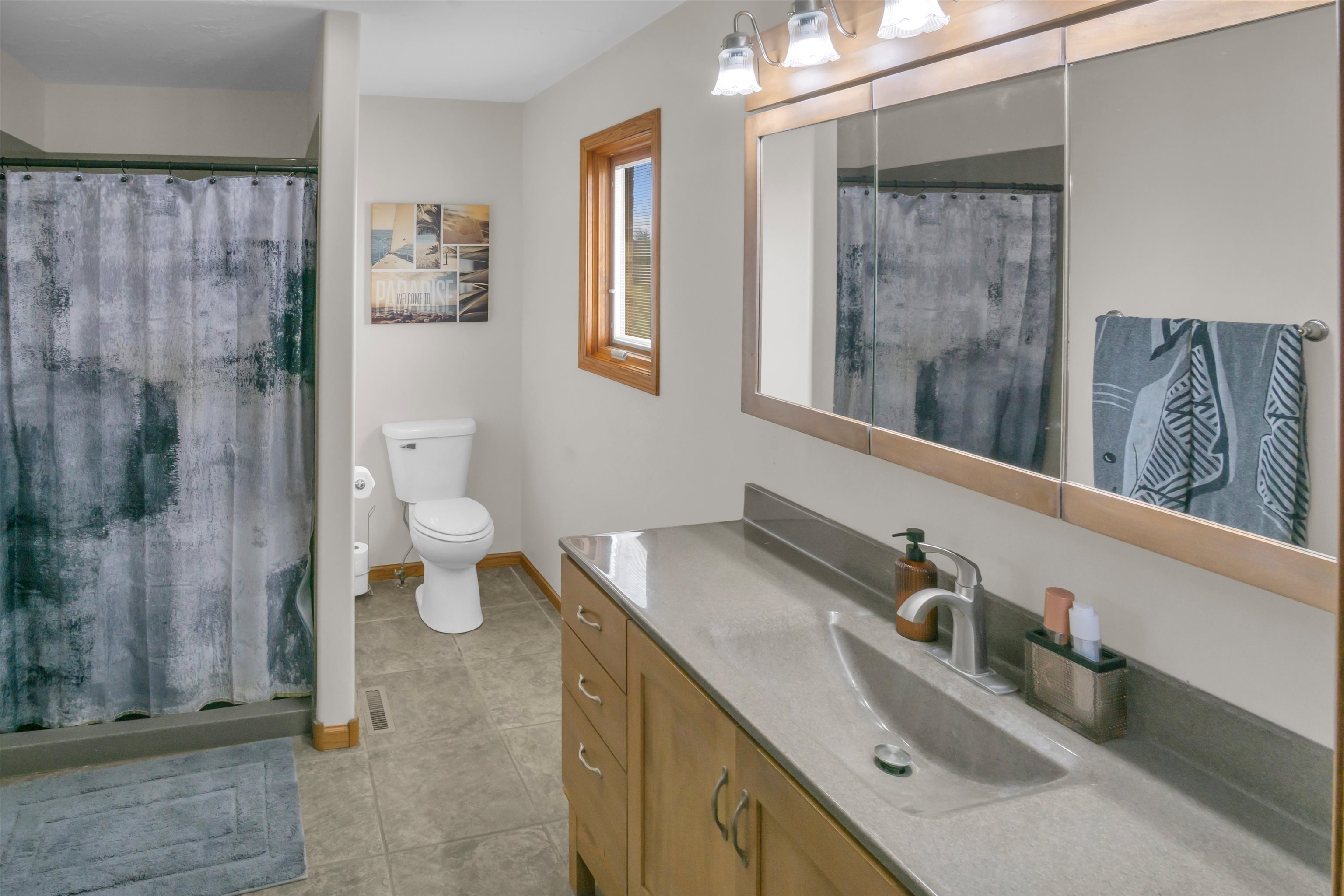 1175 W 105th Street, Kearney, Nebraska 68845, 5 Bedroom Bedrooms, ,3 BathroomBathrooms,Residential,for Sale,1175 W 105th Street,20261507