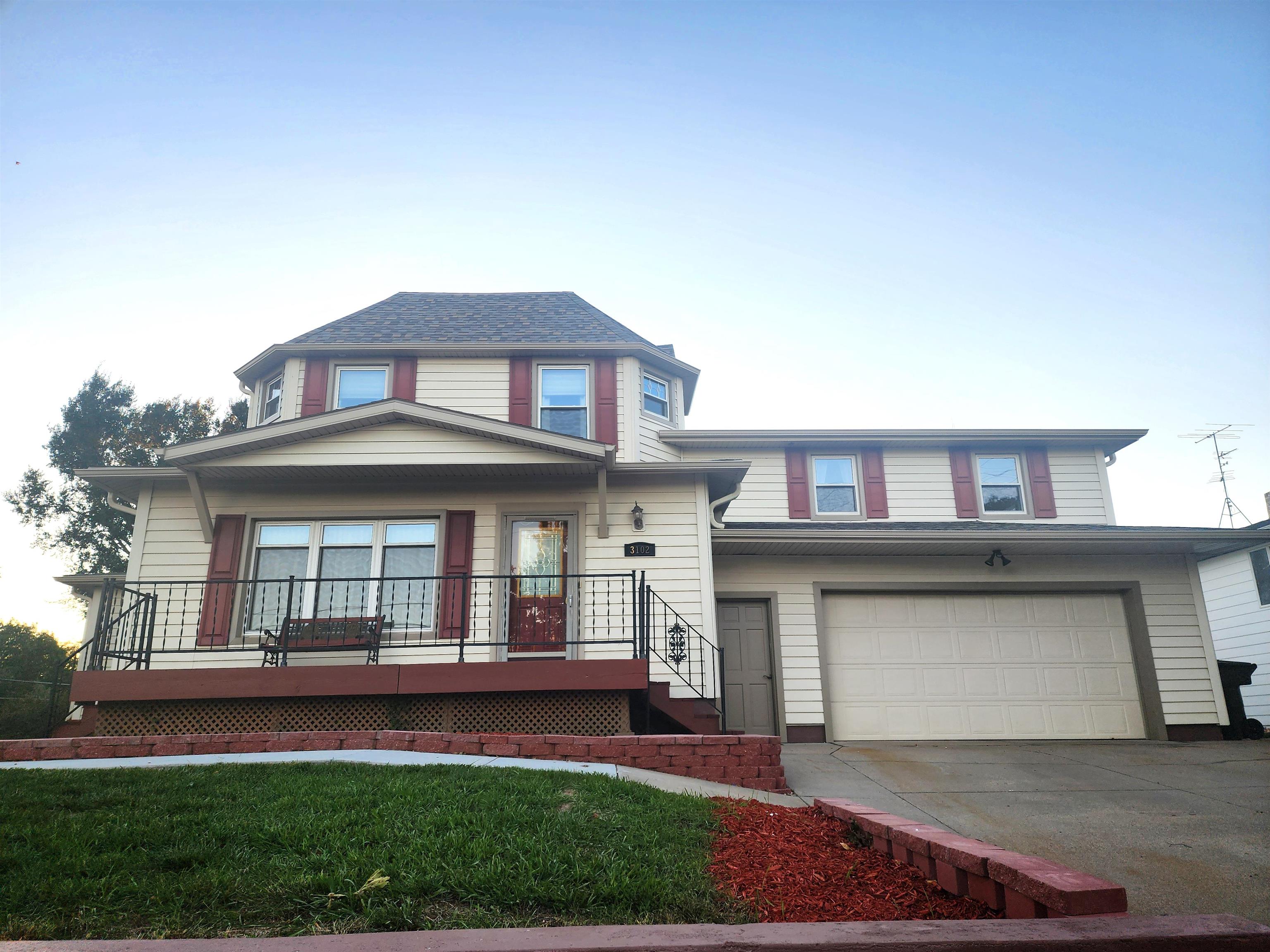 3102 8th Avenue, Kearney, Nebraska 68845, 6 Bedroom Bedrooms, ,3 BathroomBathrooms,Residential,for Sale,3102 8th Avenue,20261513