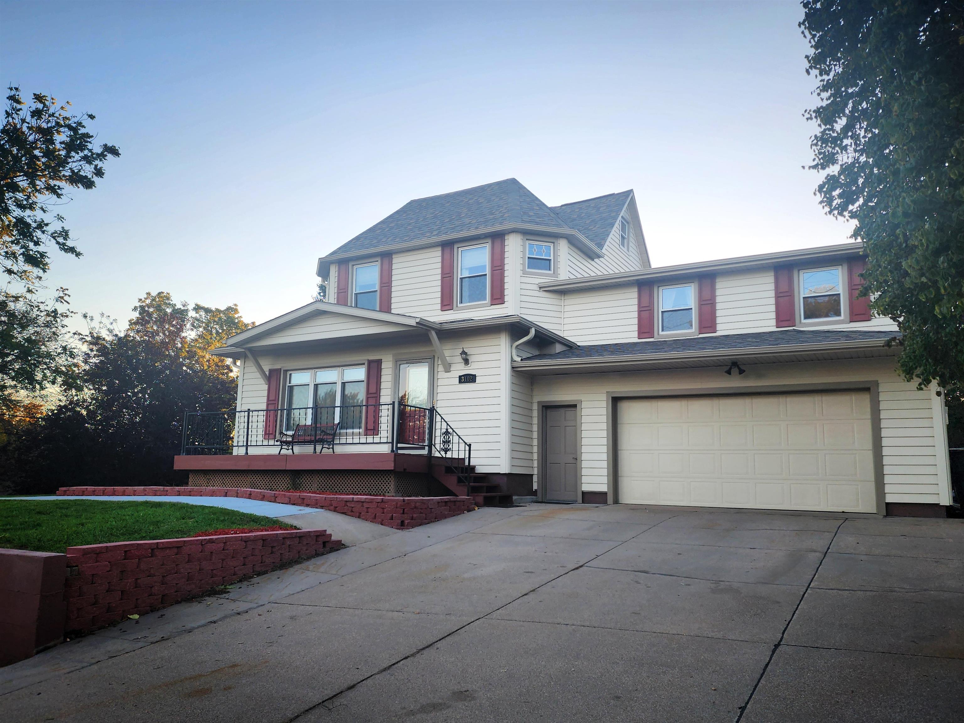 3102 8th Avenue, Kearney, Nebraska 68845, 6 Bedroom Bedrooms, ,3 BathroomBathrooms,Residential,for Sale,3102 8th Avenue,20261513