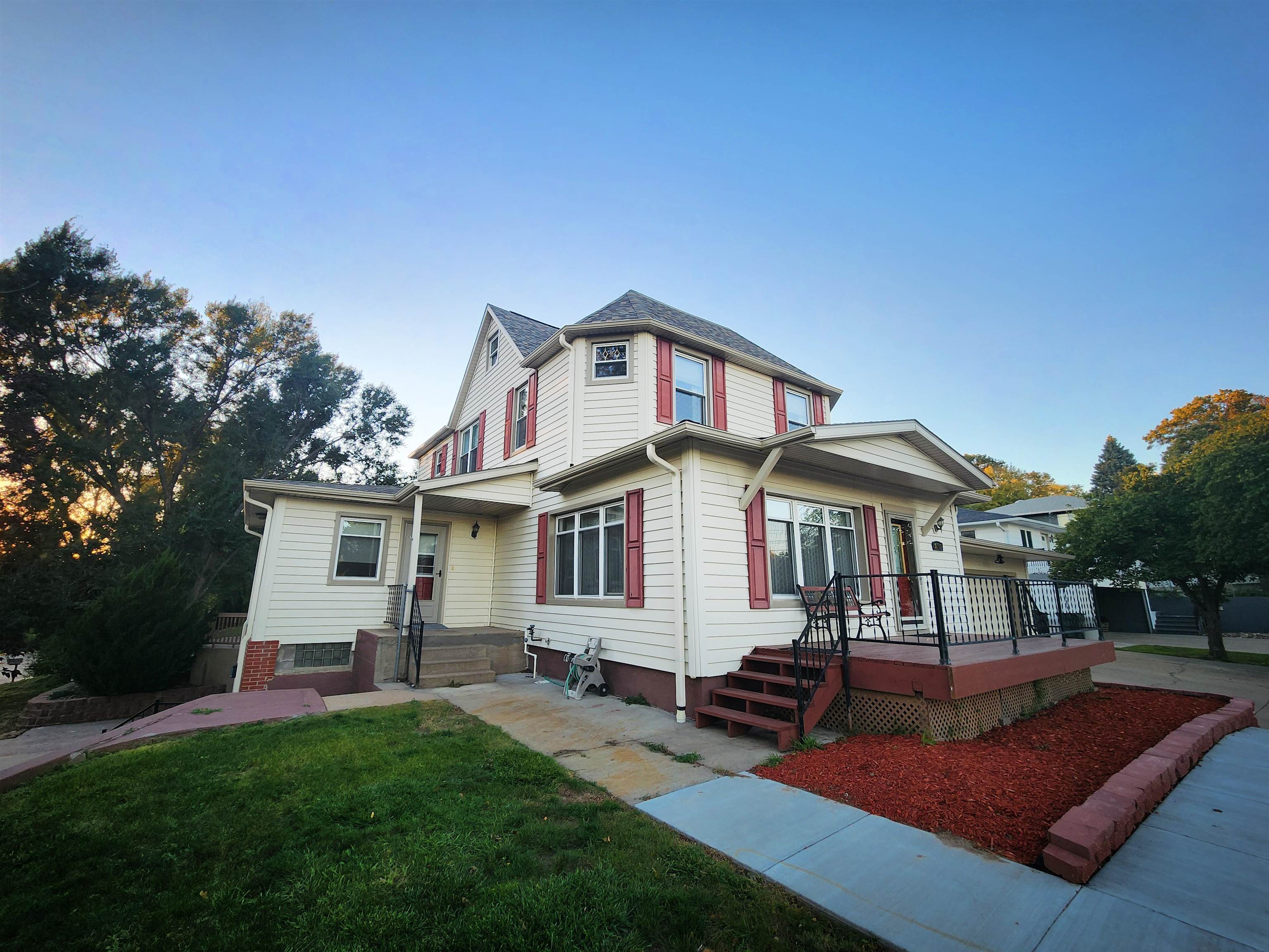 3102 8th Avenue, Kearney, Nebraska 68845, 6 Bedroom Bedrooms, ,3 BathroomBathrooms,Residential,for Sale,3102 8th Avenue,20261513