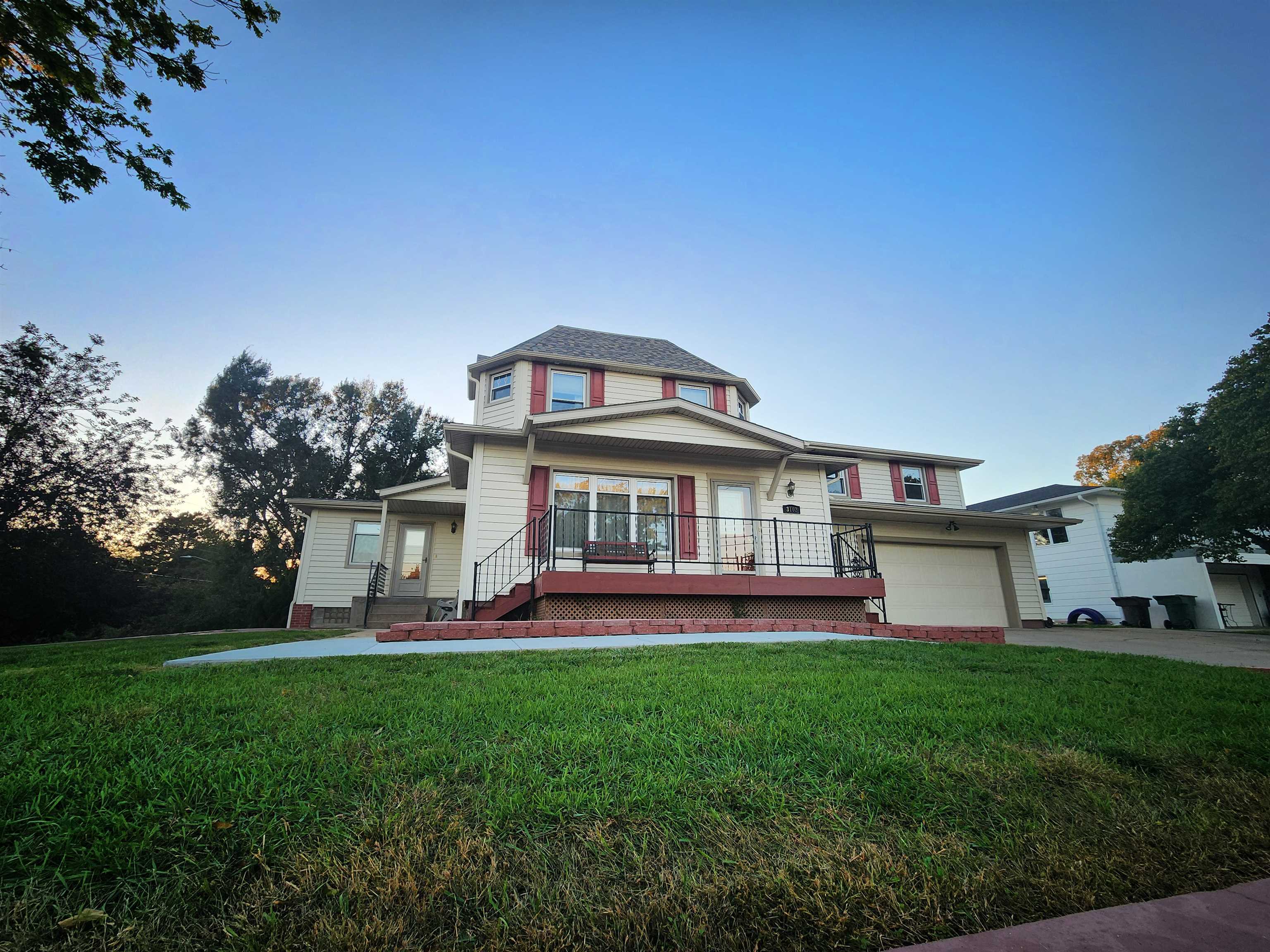 3102 8th Avenue, Kearney, Nebraska 68845, 6 Bedroom Bedrooms, ,3 BathroomBathrooms,Residential,for Sale,3102 8th Avenue,20261513