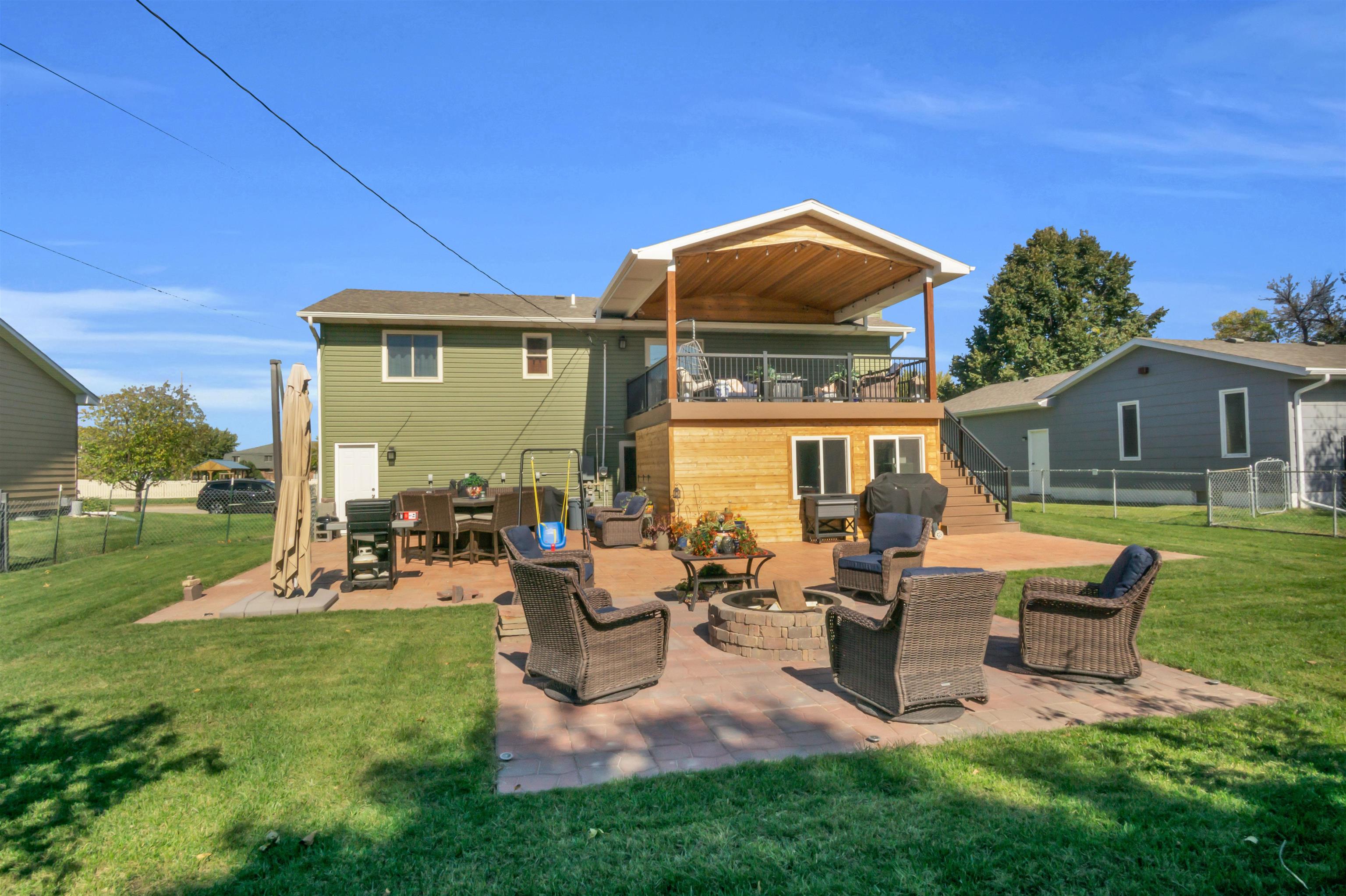 1602 W 38th Street, Kearney, Nebraska 68845, 4 Bedroom Bedrooms, ,3 BathroomBathrooms,Residential,for Sale,1602 W 38th Street,20261518