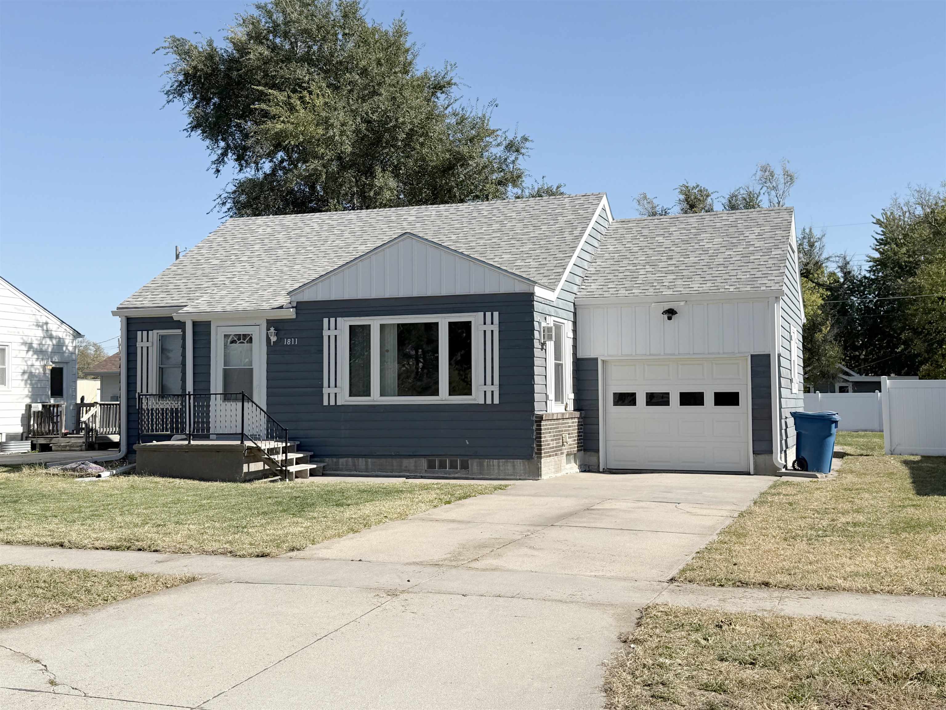 1811 9th Ave, Kearney, Nebraska 68845, 3 Bedroom Bedrooms, ,2 BathroomBathrooms,Residential,for Sale,1811 9th Ave,20261525