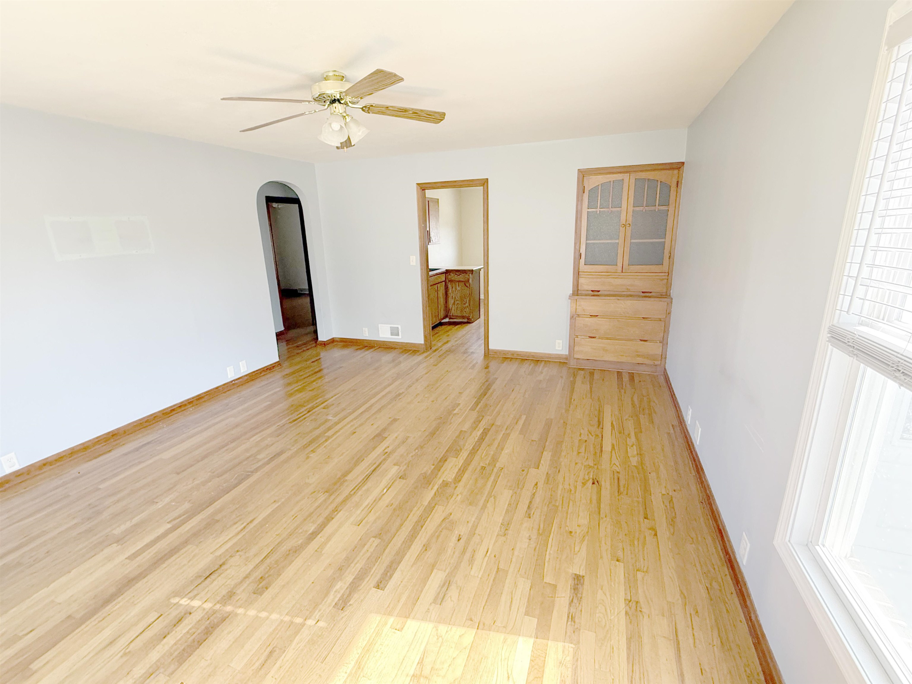 1811 9th Ave, Kearney, Nebraska 68845, 3 Bedroom Bedrooms, ,2 BathroomBathrooms,Residential,for Sale,1811 9th Ave,20261525