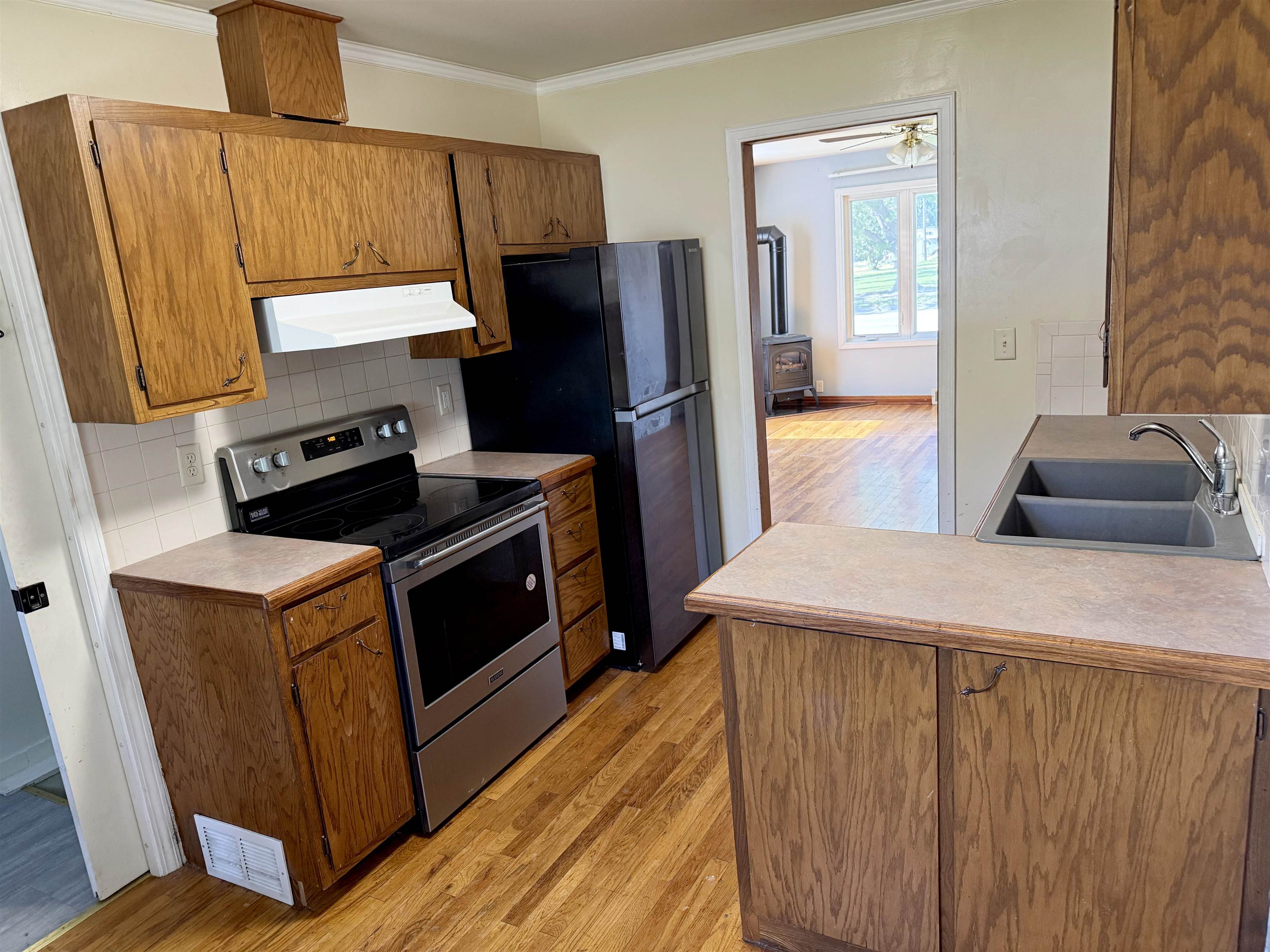 1811 9th Ave, Kearney, Nebraska 68845, 3 Bedroom Bedrooms, ,2 BathroomBathrooms,Residential,for Sale,1811 9th Ave,20261525