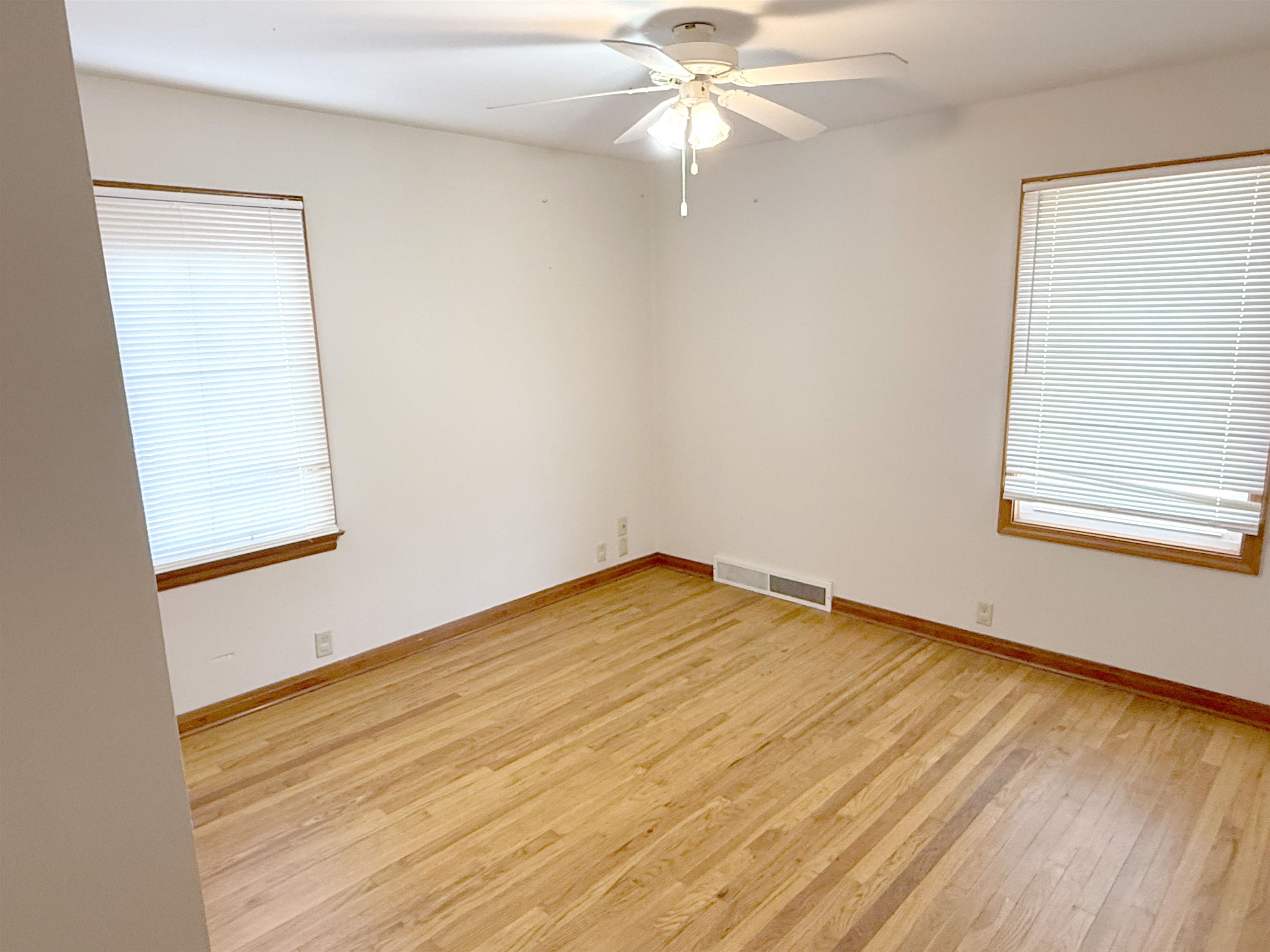 1811 9th Ave, Kearney, Nebraska 68845, 3 Bedroom Bedrooms, ,2 BathroomBathrooms,Residential,for Sale,1811 9th Ave,20261525