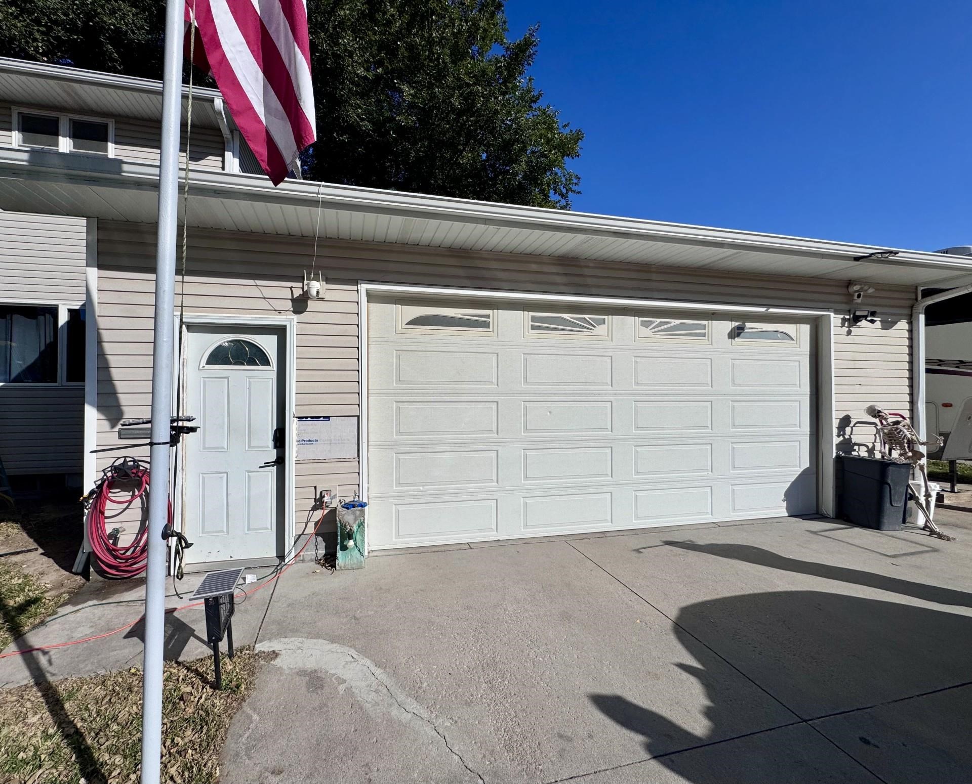 702 Arthur St, Holdrege, Nebraska 68949, 5 Bedroom Bedrooms, ,2 BathroomBathrooms,Residential,for Sale,702 Arthur St,20261523