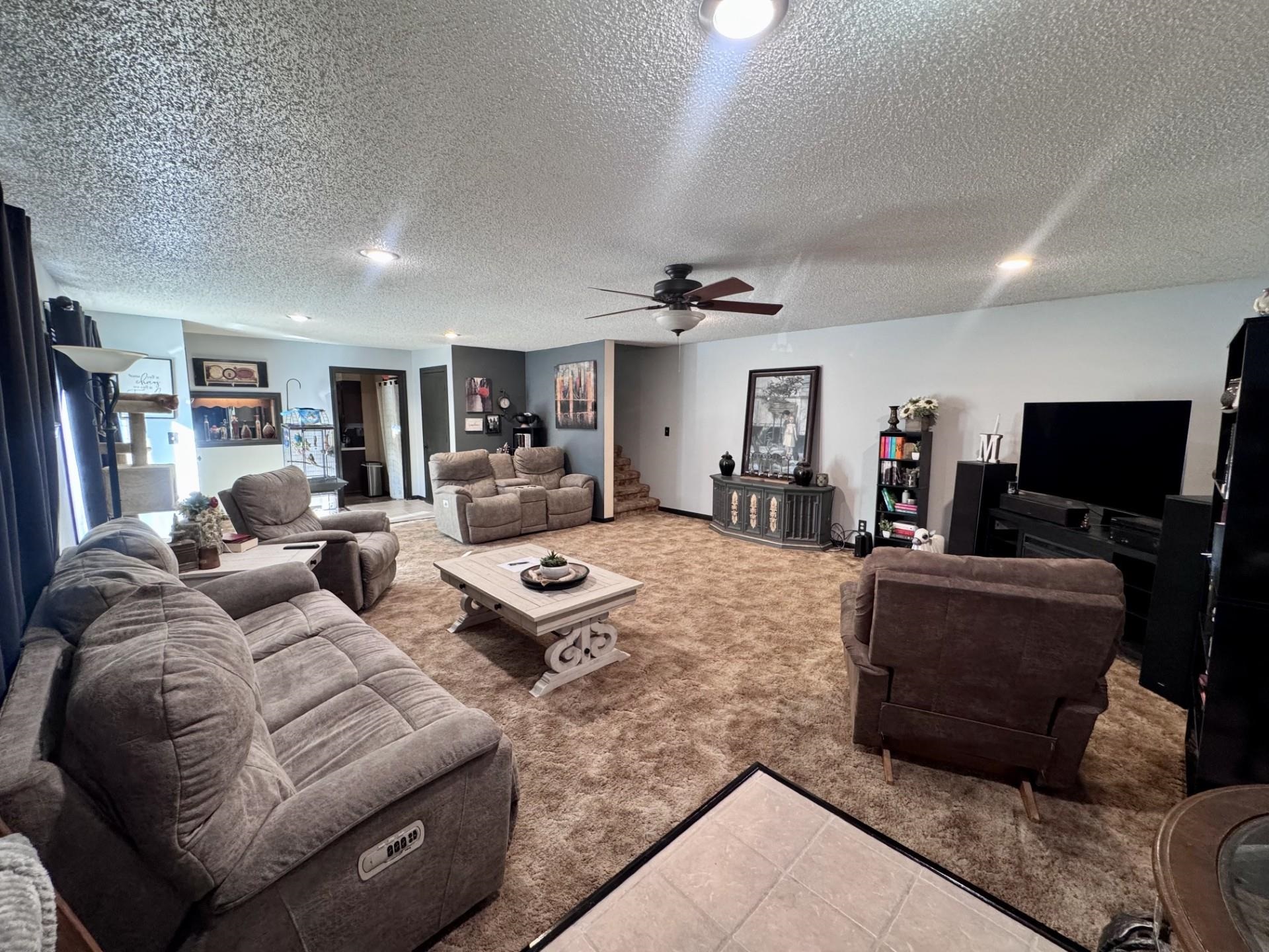702 Arthur St, Holdrege, Nebraska 68949, 5 Bedroom Bedrooms, ,2 BathroomBathrooms,Residential,for Sale,702 Arthur St,20261523