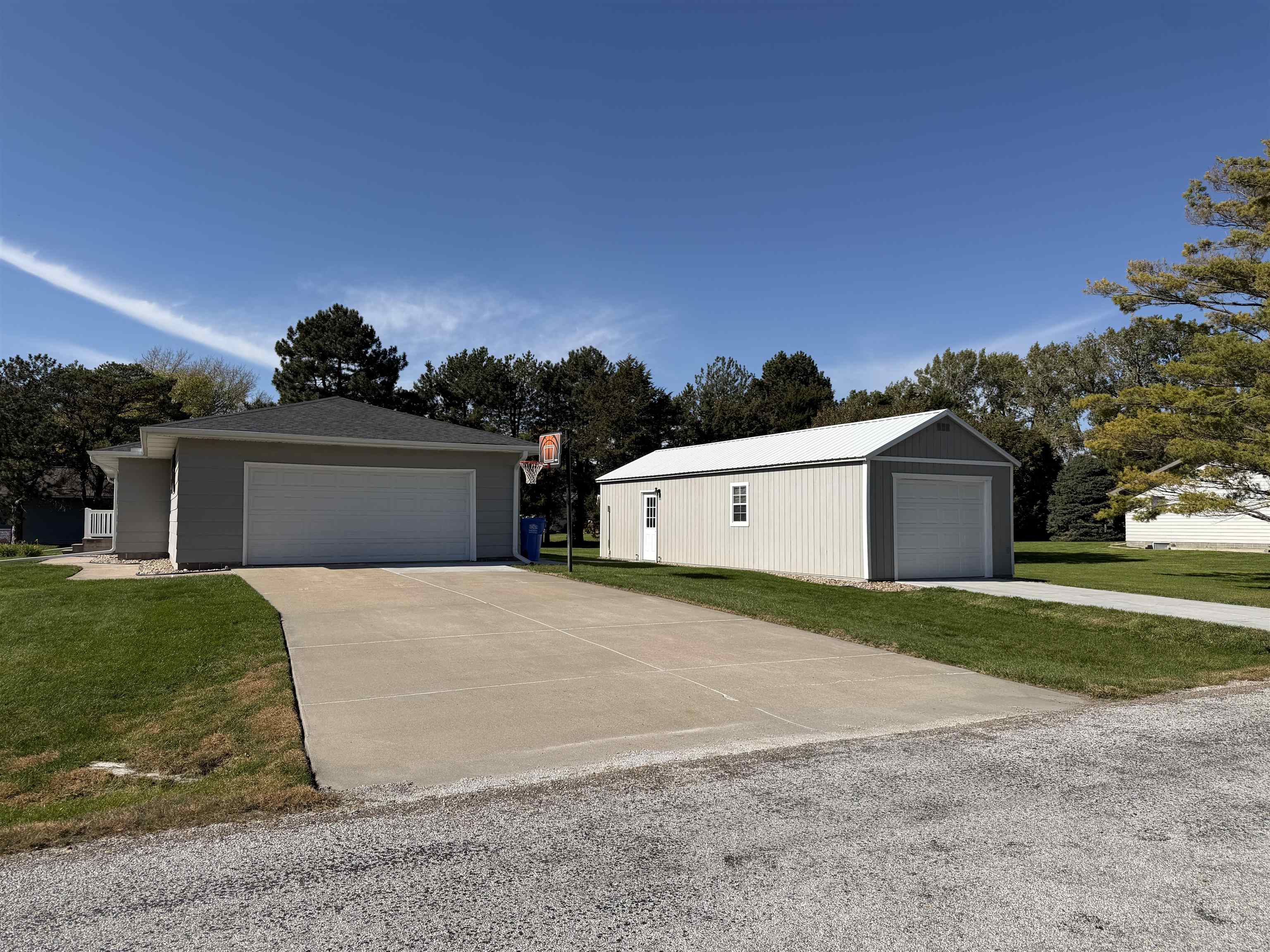 410 E 5th St, Axtell, Nebraska 68924, 4 Bedroom Bedrooms, ,2 BathroomBathrooms,Residential,for Sale,410 E 5th St,20261527