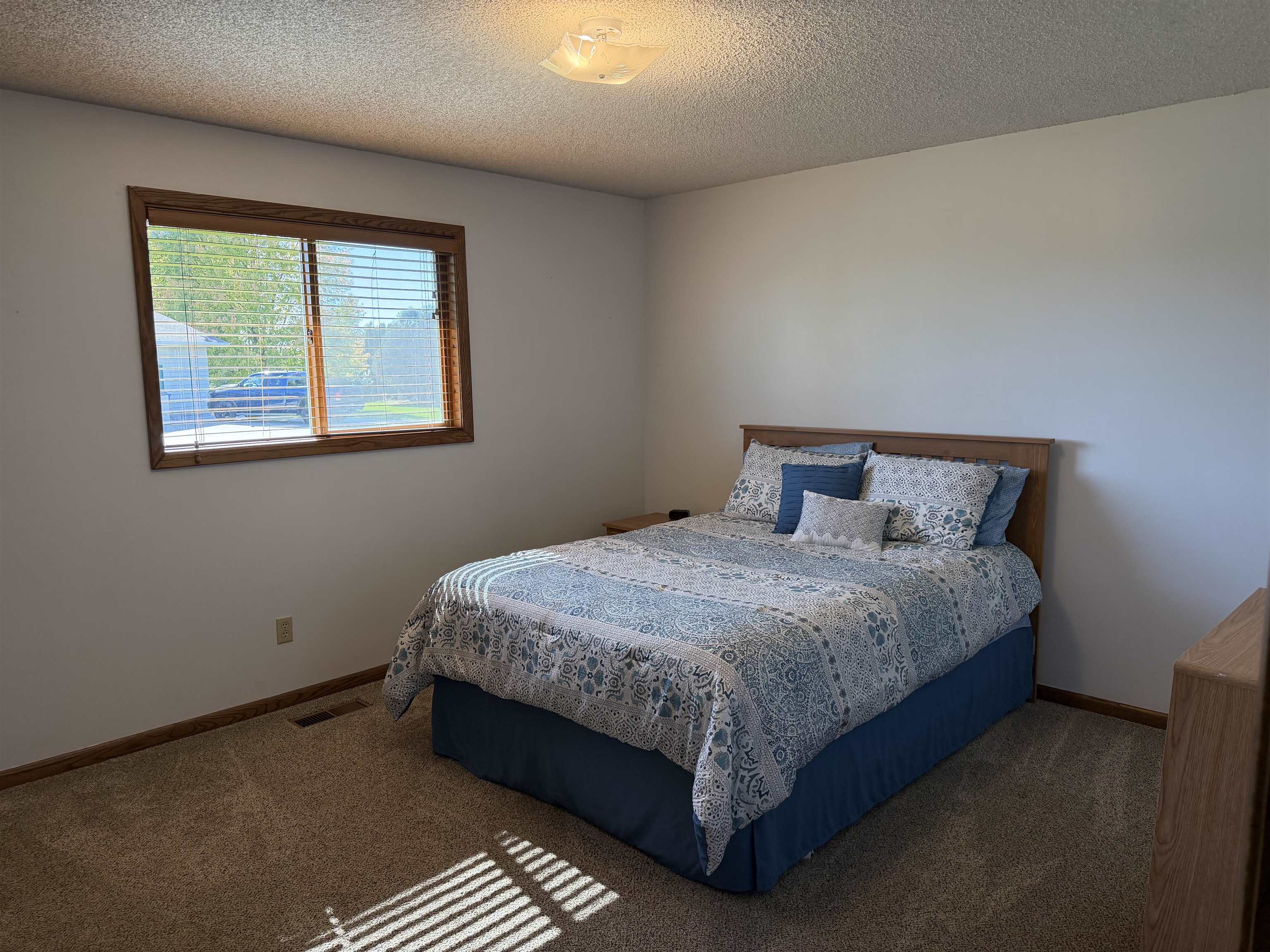 410 E 5th St, Axtell, Nebraska 68924, 4 Bedroom Bedrooms, ,2 BathroomBathrooms,Residential,for Sale,410 E 5th St,20261527