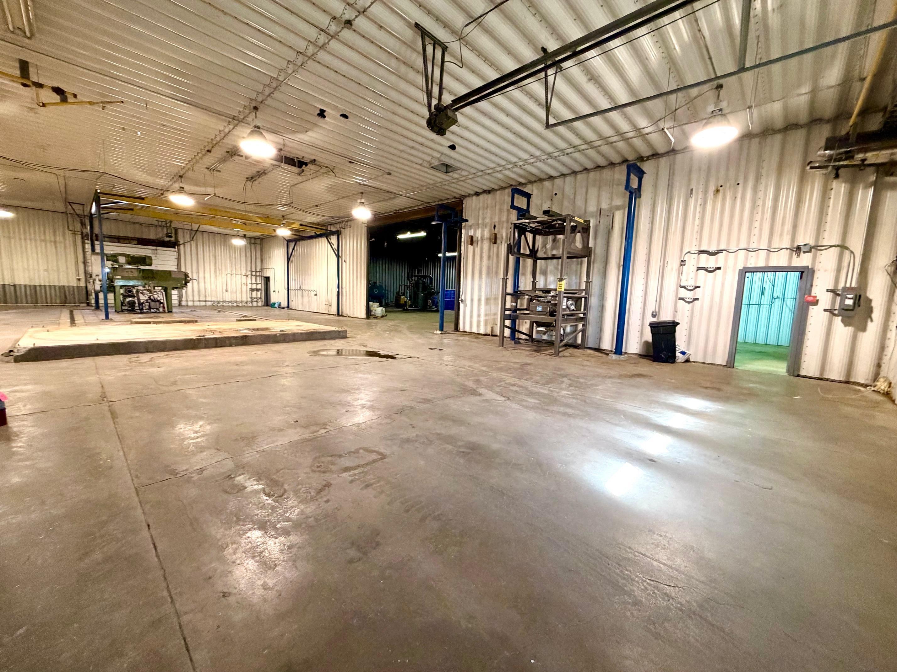 4303 E 39th Street, Kearney, Nebraska 68847-3902, ,10 BathroomBathrooms,Commercial/industrial,for Sale,4303 E 39th Street,20260360