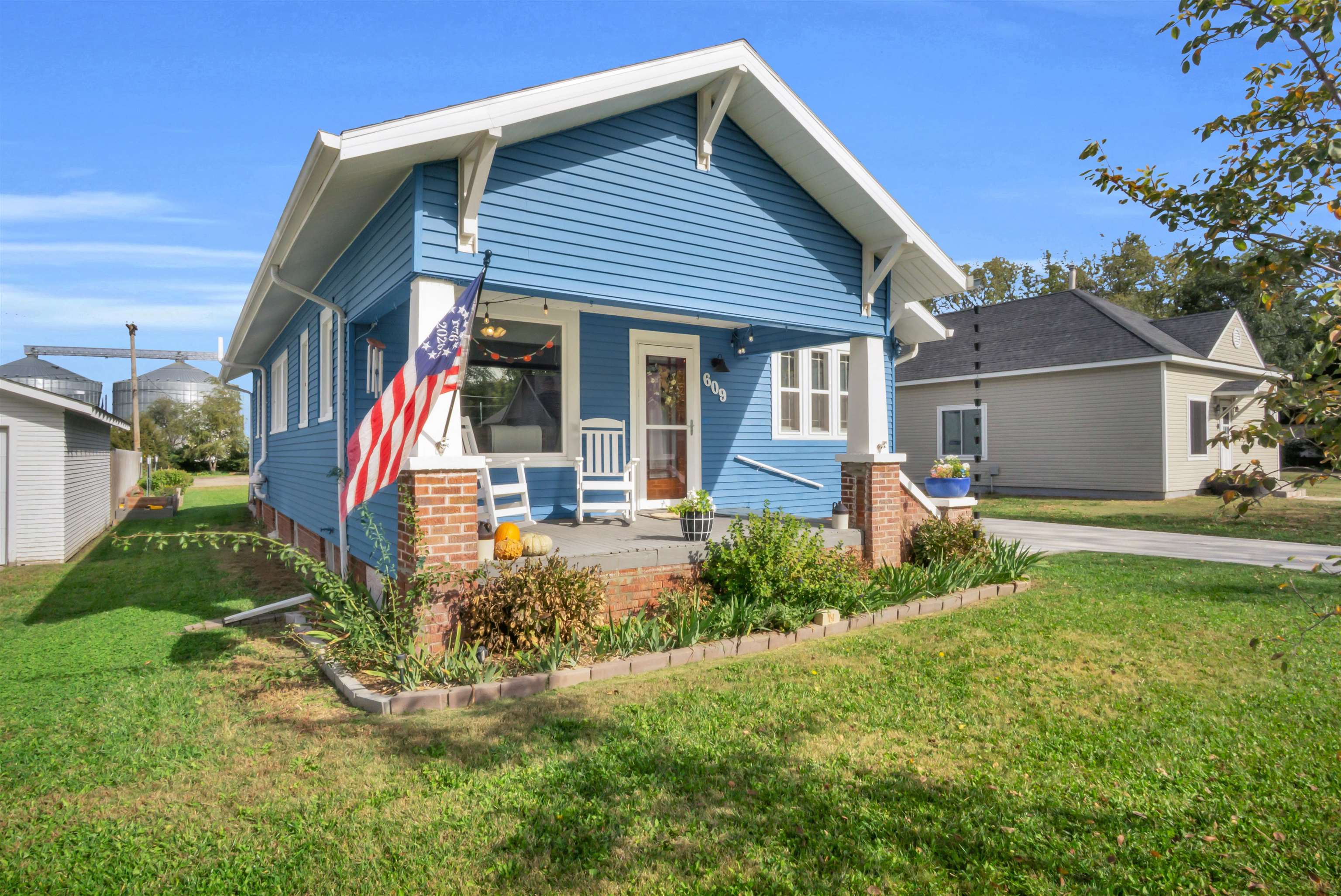 609 Hubbard Street, Hildreth, Nebraska 68947, 3 Bedroom Bedrooms, ,2 BathroomBathrooms,Residential,for Sale,609 Hubbard Street,20261530