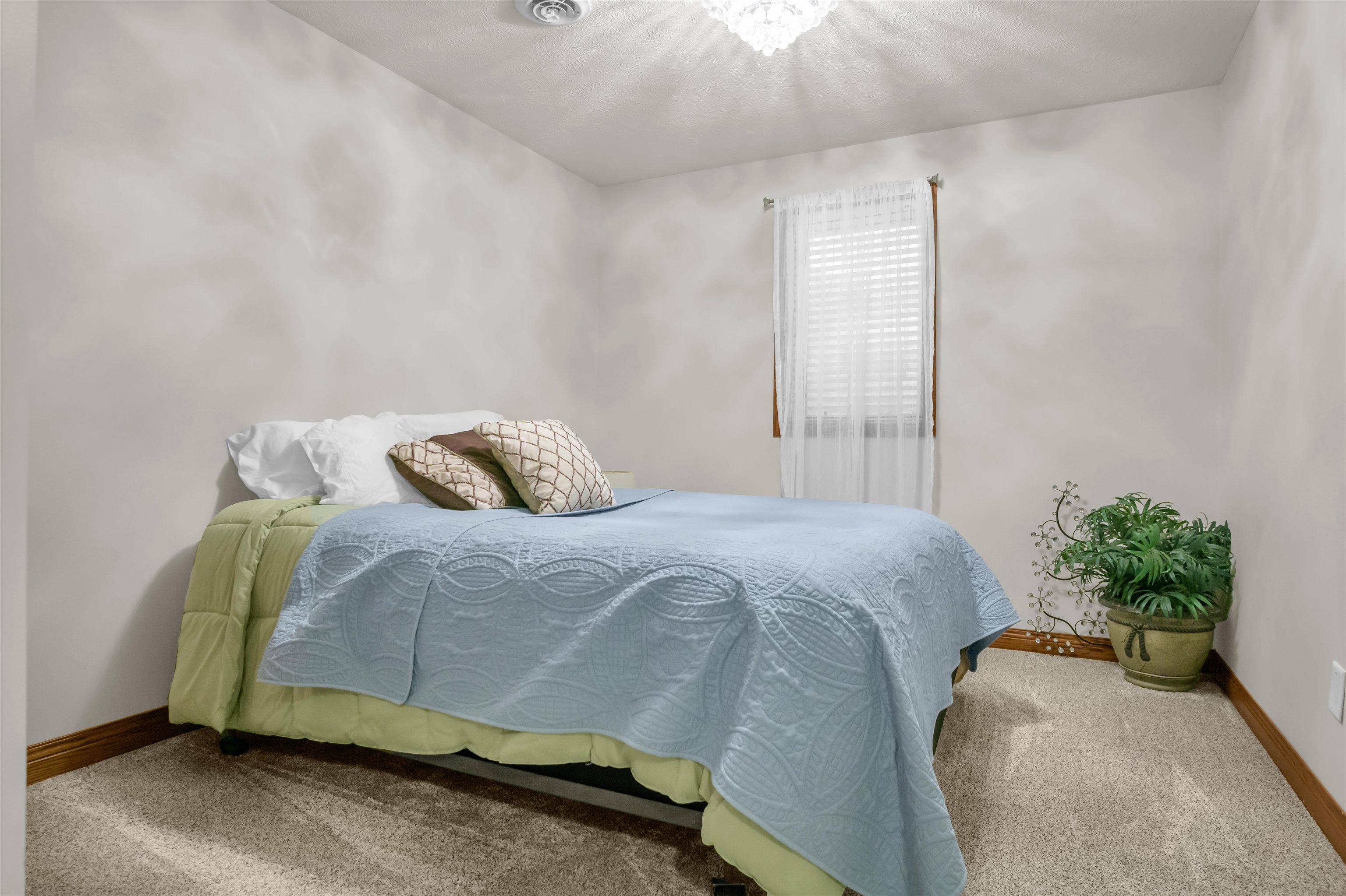 10 Red Fox Lane, Kearney, Nebraska 68845-0000, 4 Bedroom Bedrooms, ,3 BathroomBathrooms,Residential,for Sale,10 Red Fox Lane,20261532