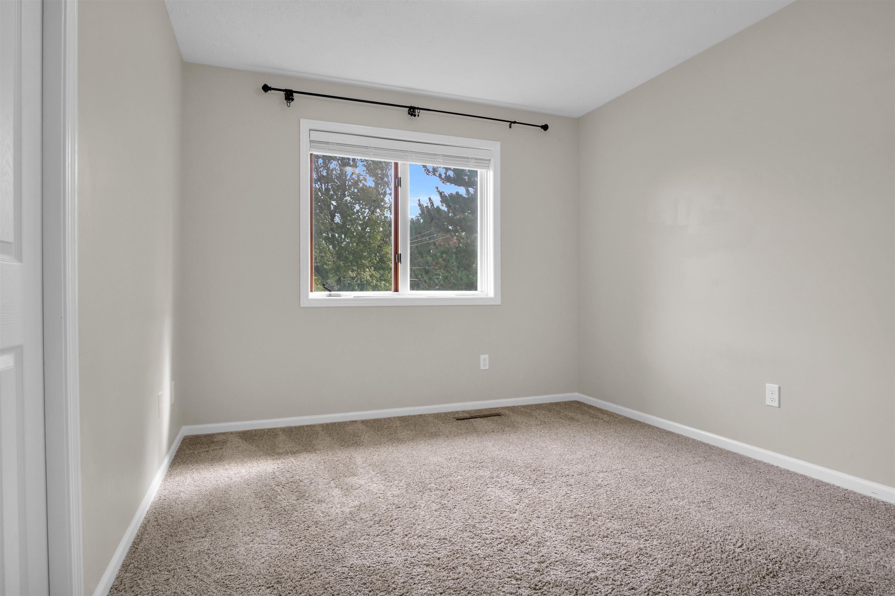 719 E 48th Street, Kearney, Nebraska 68847, 5 Bedroom Bedrooms, ,3 BathroomBathrooms,Residential,for Sale,719 E 48th Street,20261542