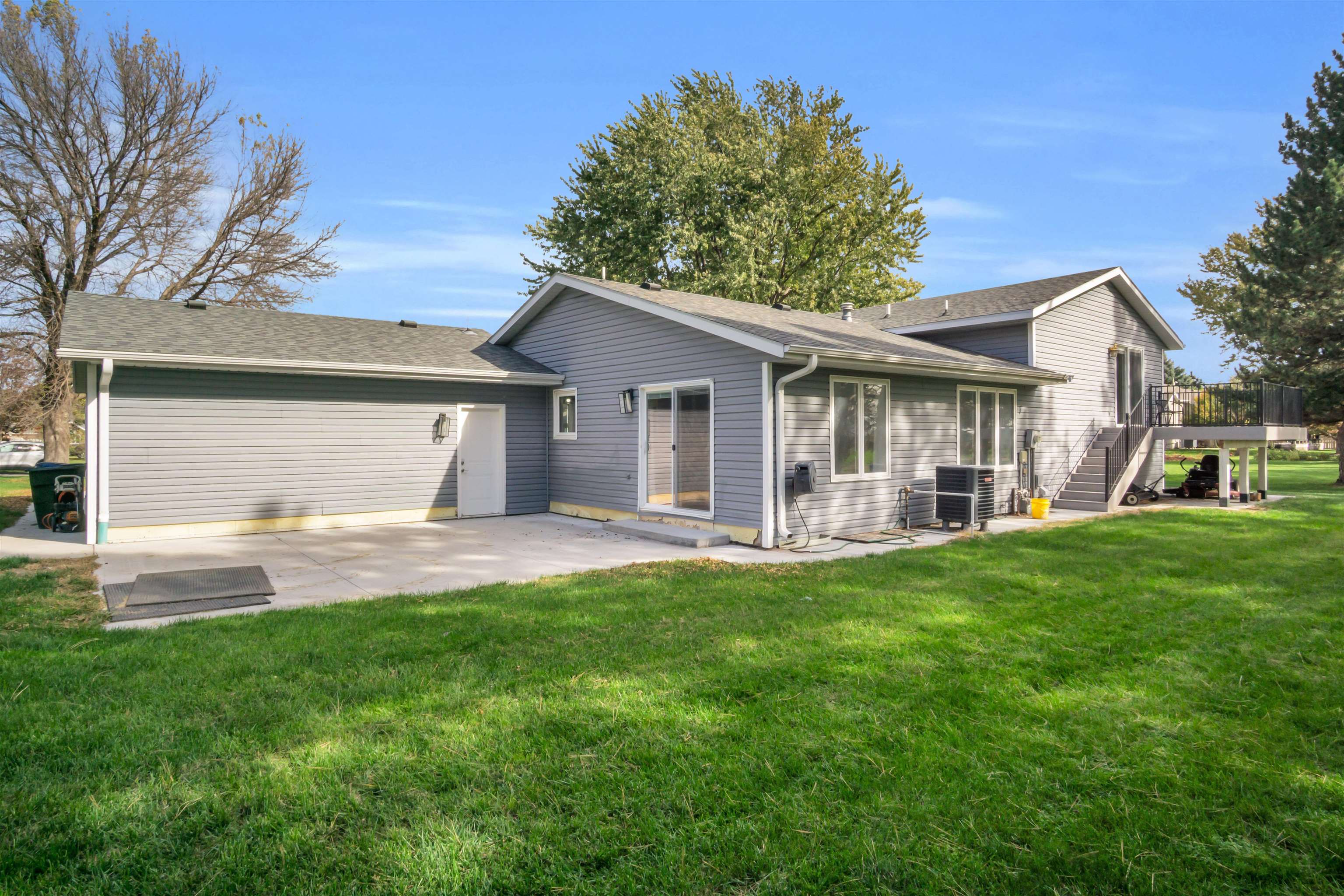 719 E 48th Street, Kearney, Nebraska 68847, 5 Bedroom Bedrooms, ,3 BathroomBathrooms,Residential,for Sale,719 E 48th Street,20261542